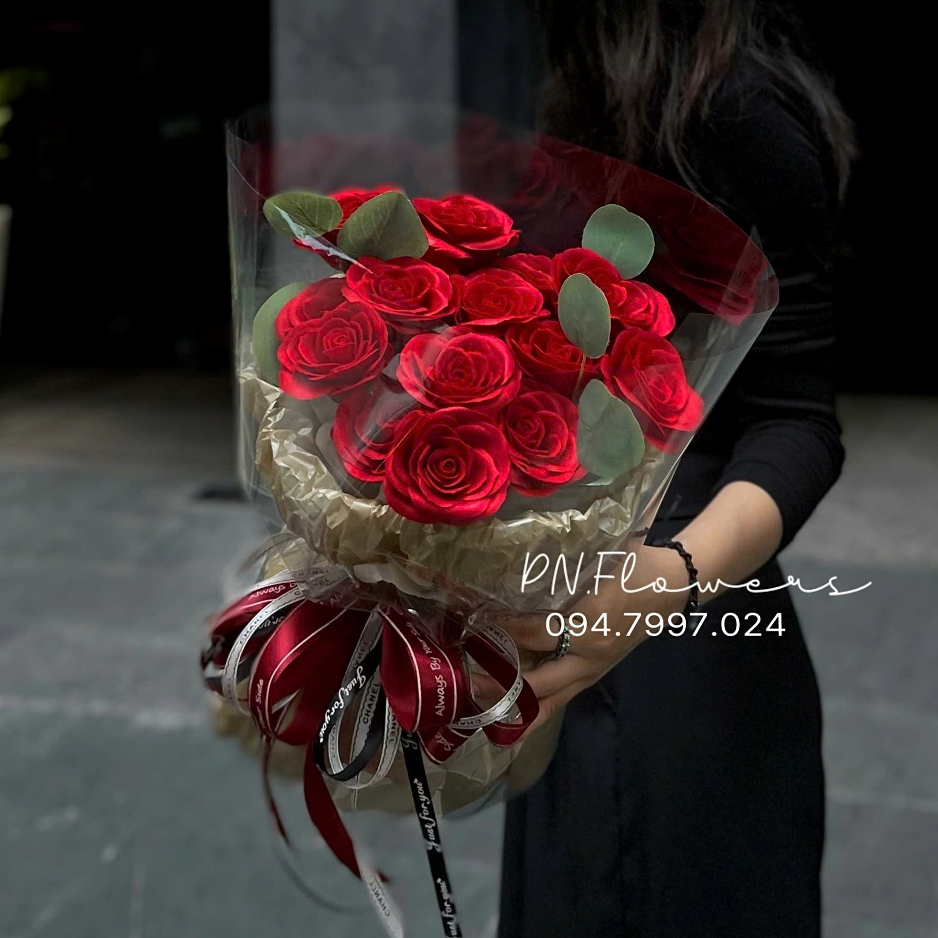 Bó Hoa Sáp 15 Bông Ecudor Đỏ Đô