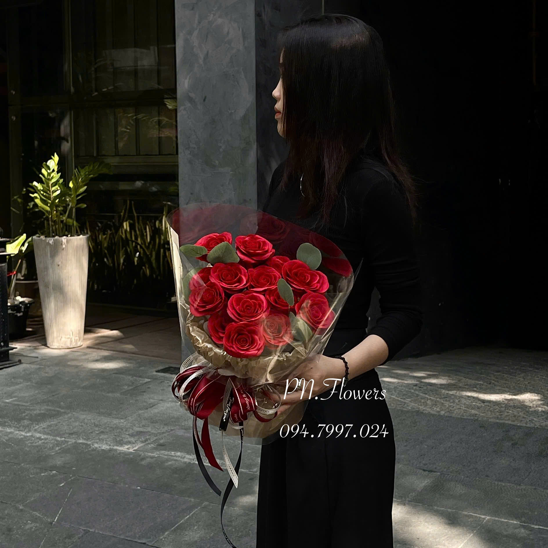 Bó Hoa Sáp 15 Bông Ecudor Đỏ Đô