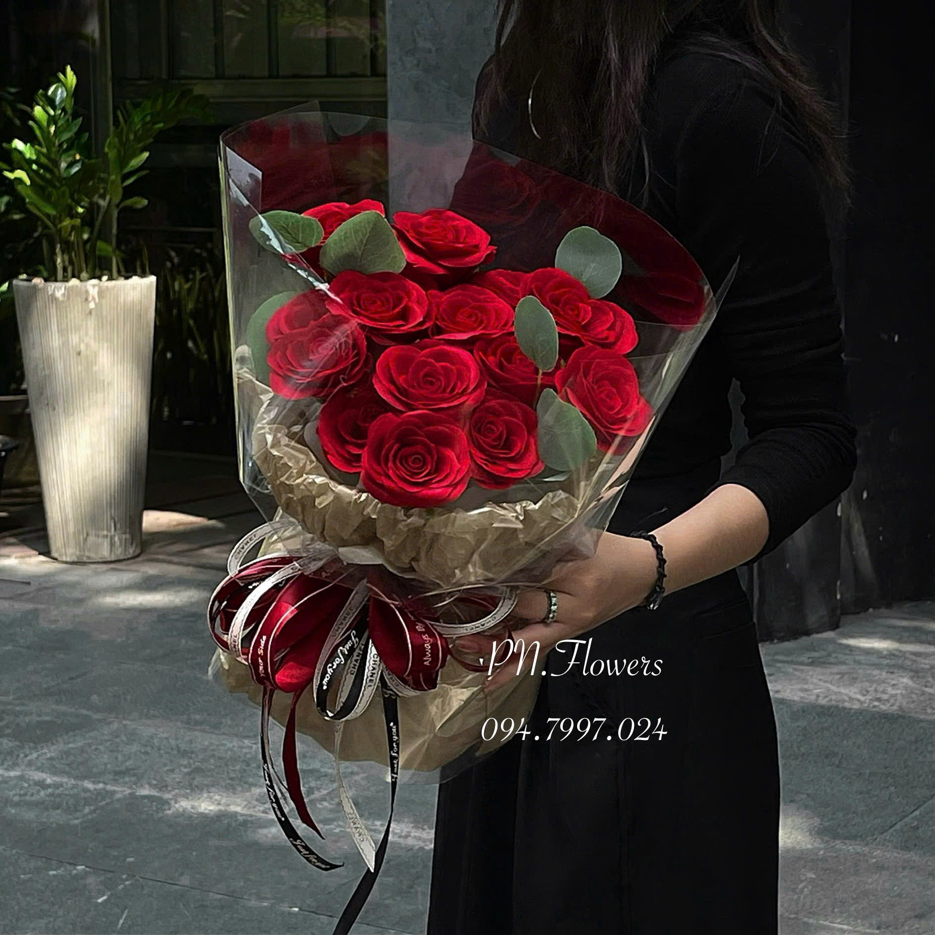 Bó Hoa Sáp 15 Bông Ecudor Đỏ Đô