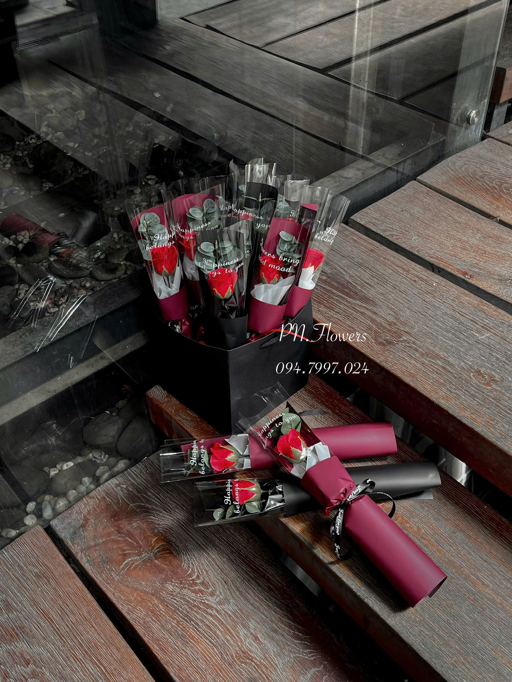 bó hoa sáp 1 bông đỏ