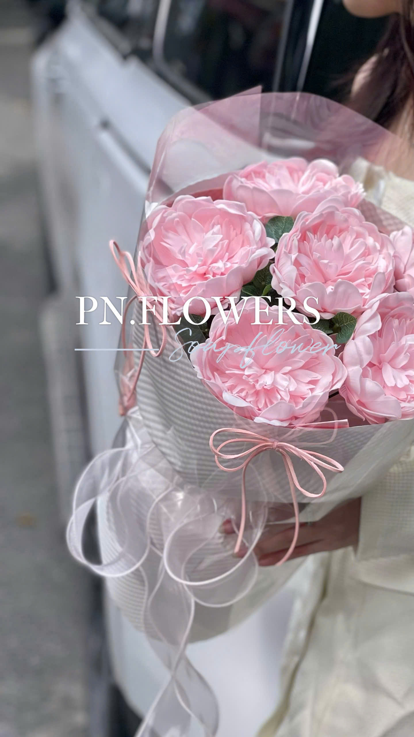 Bó Hoa Sáp Mẫu Đơn 6 Bông Phấn Nhạt