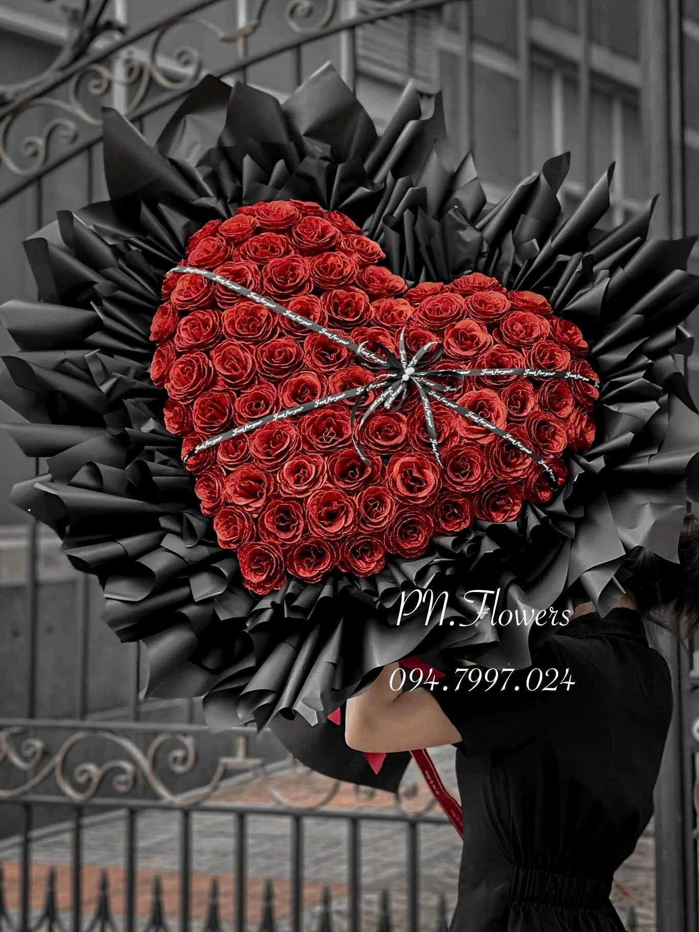 Bó 77 Bông Kim Tuyến Tim 3D Siêu To