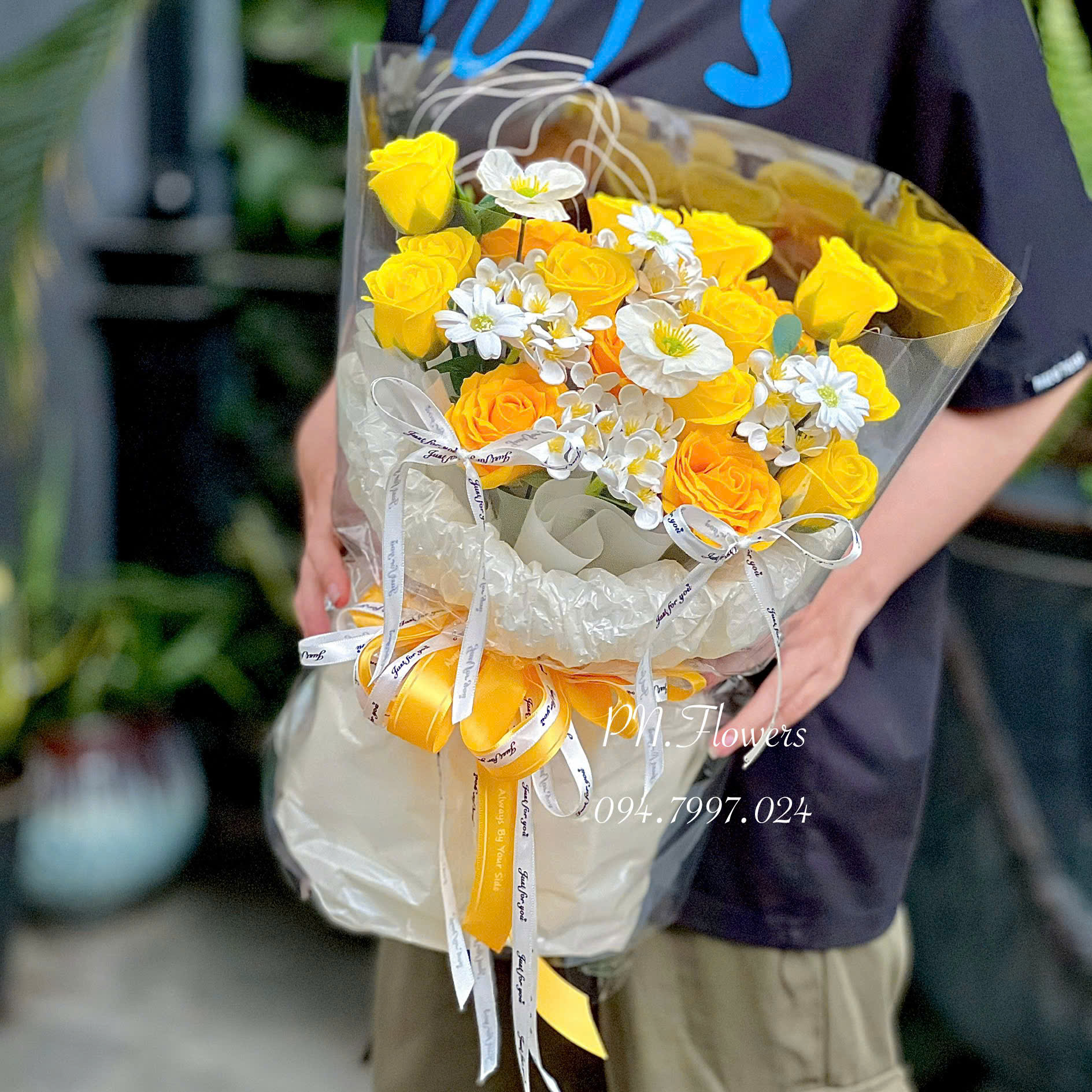 Bó Hoa Sáp Thơm 23 Bông Mix Tone Vàng