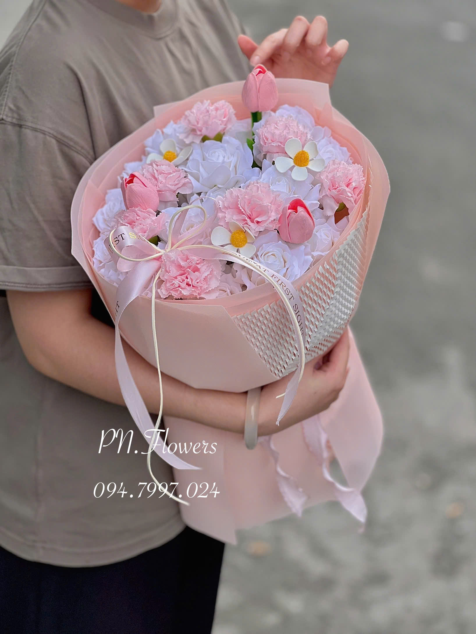 Bó 25 Bông Hoa Sáp Tone Hồng Mix Tulip