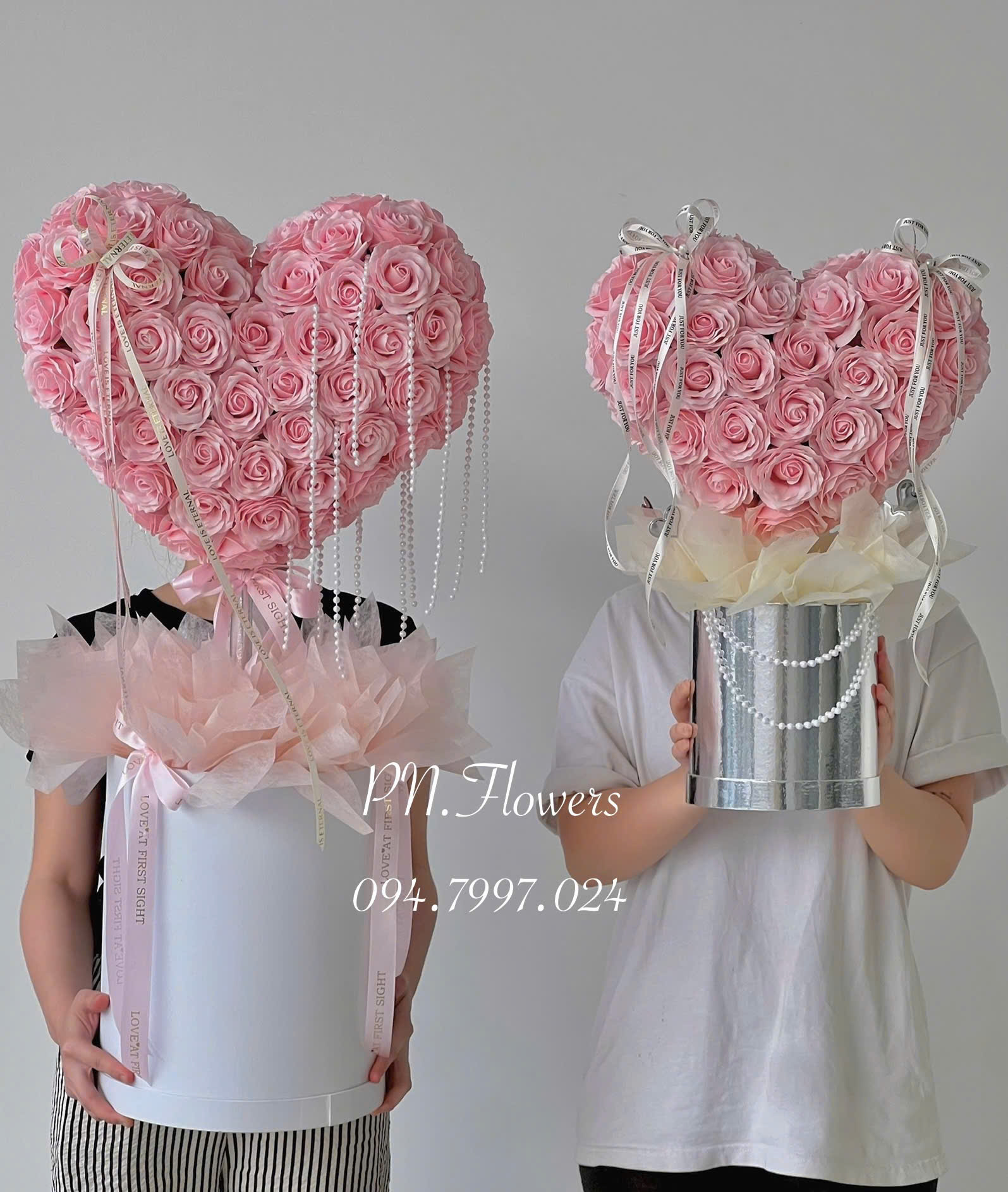 Chậu Hoa Sáp Cây Tim 65 Bông Hồng