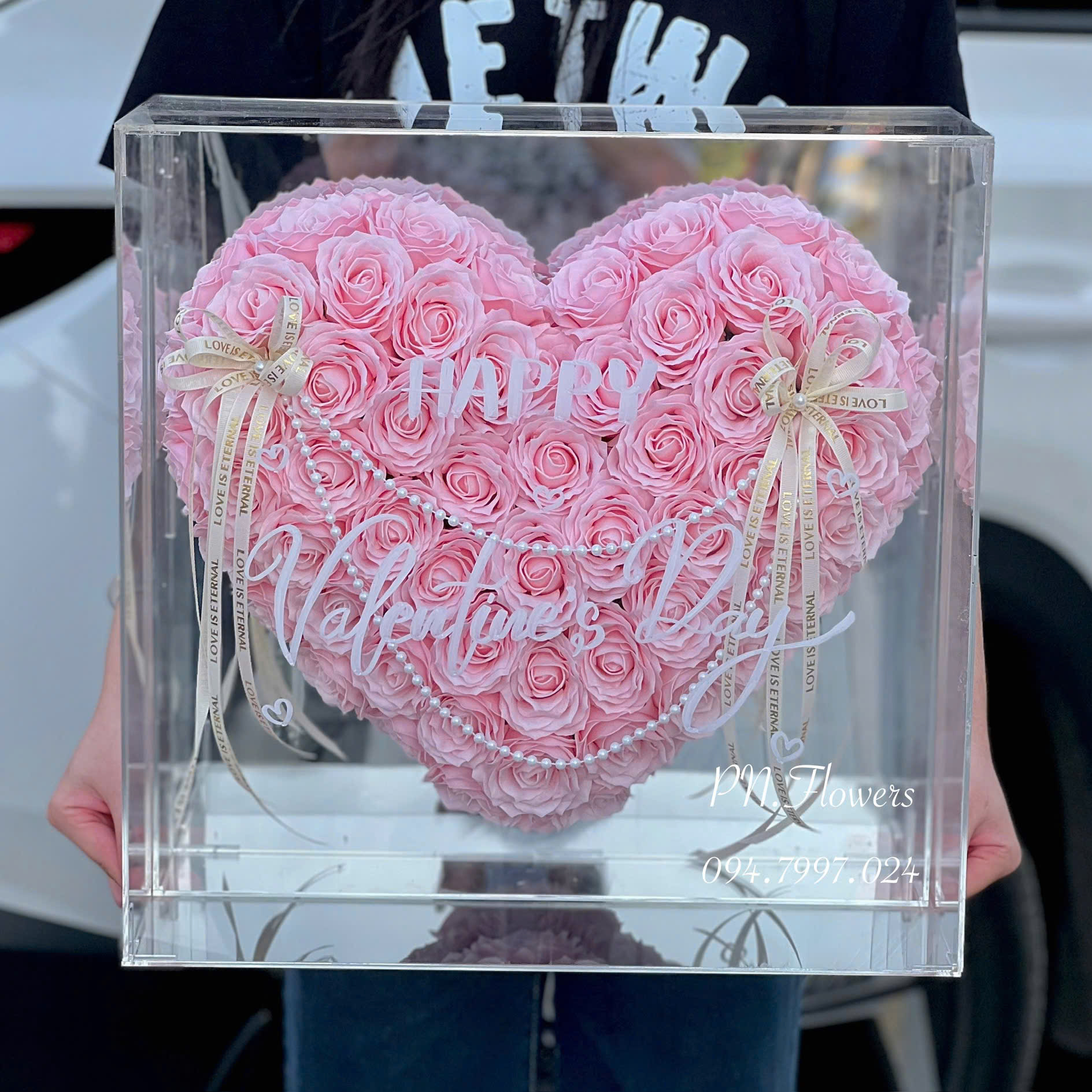 Hộp Trái Tim Hoa Sáp Mica Phấn Nhạt