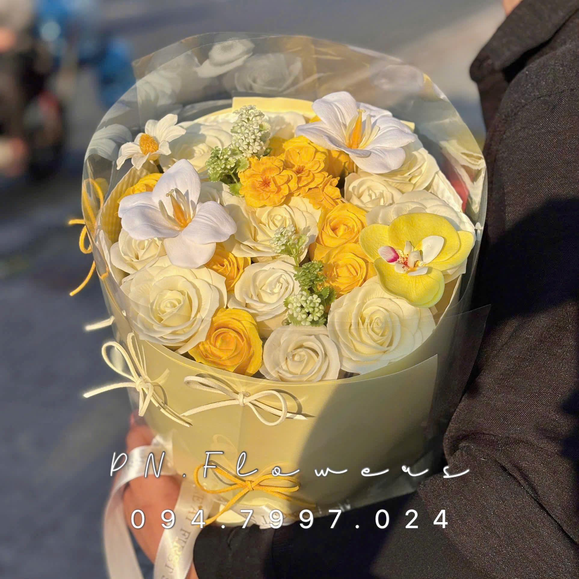 Bó Hoa Sáp Thơm Mix 23 Bông Tone Vàng Kiểu Tròn