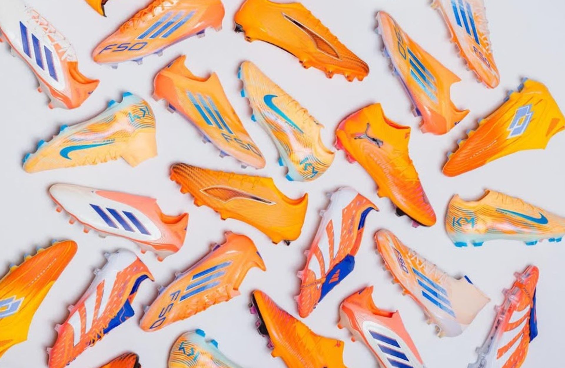 Top 10 mẫu giày bóng đá sân cỏ nhân tạo hot nhất năm 2025