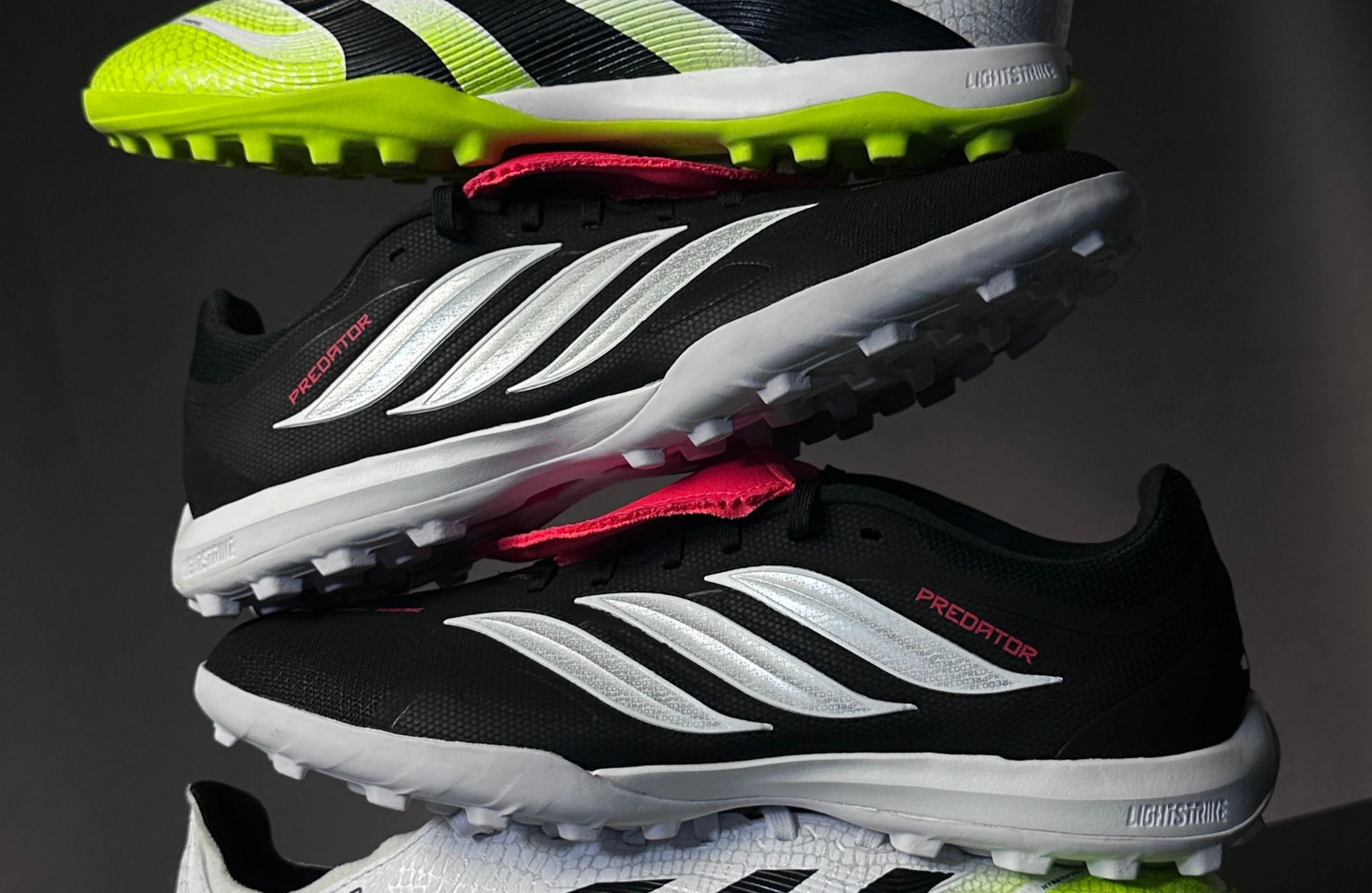 Top 7 mẫu giày bóng đá sân cỏ nhân tạo ngon nhất dưới 2 triệu năm 2026