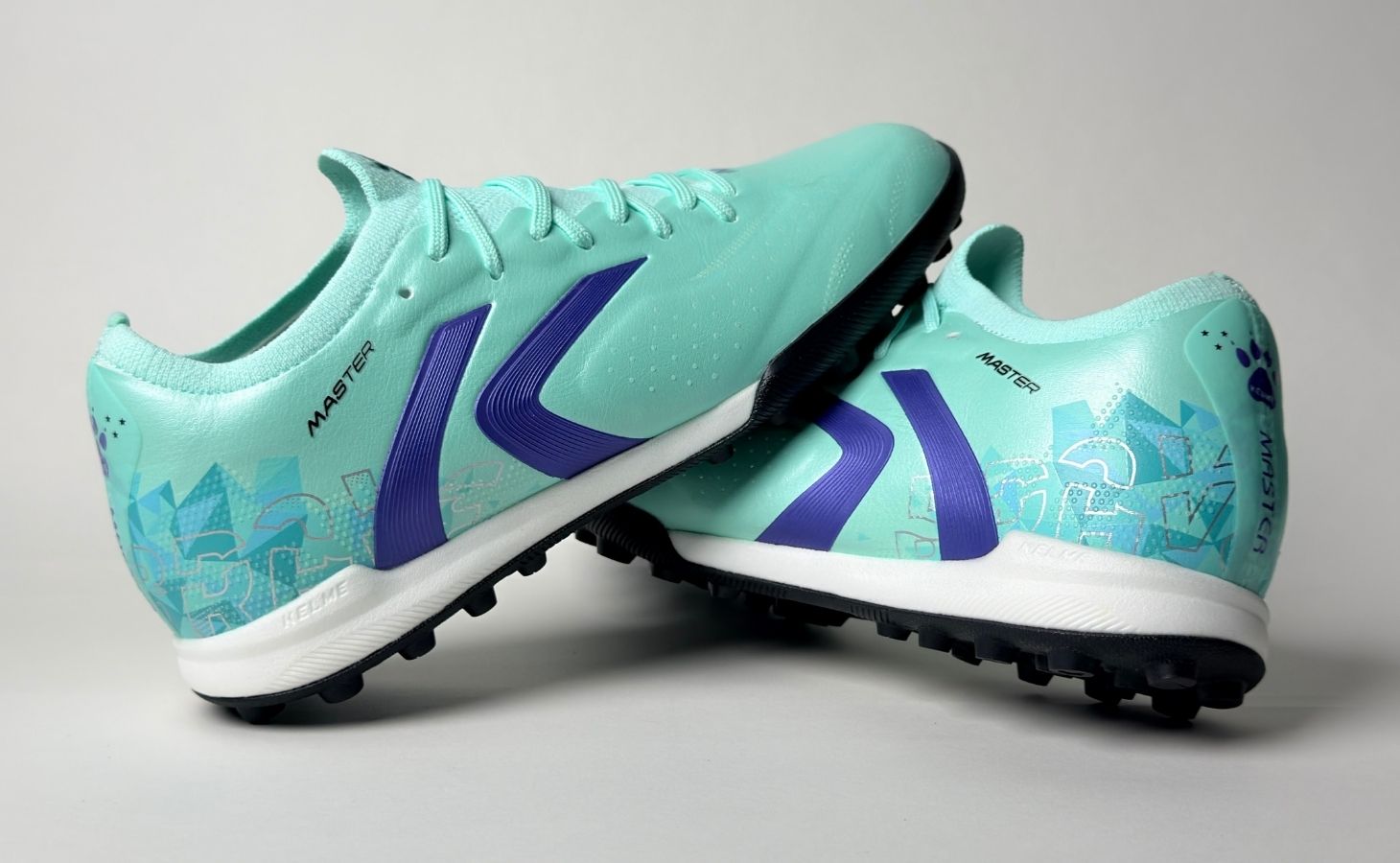 Giày bóng đá Kelme Maestro 3.0.4 TF 8621ZX1439