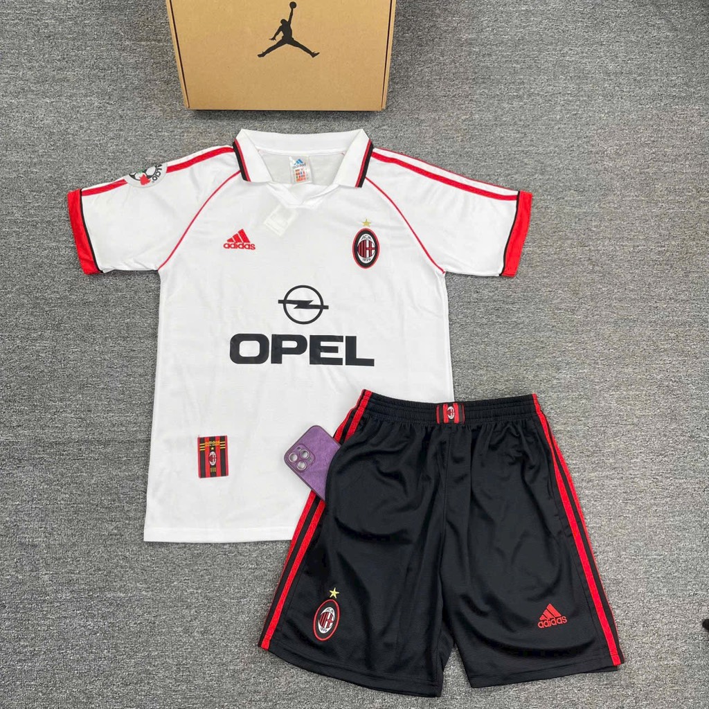 Ac Milan Retro 2000/2002 - Trắng