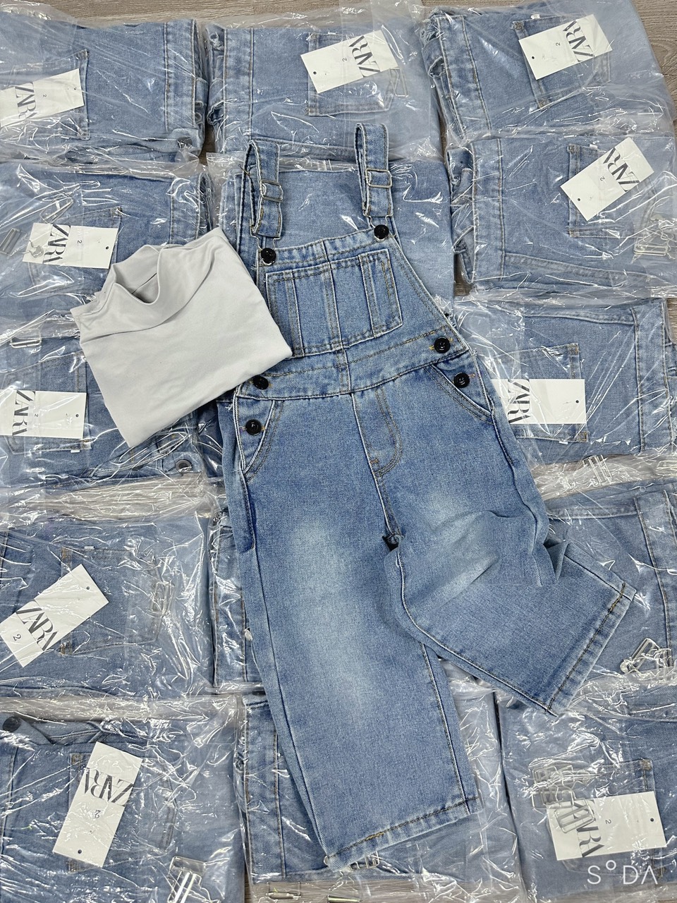 Yếm váy jeans nữ chất bò dáng dài thời trang trẻ sanh chảnh, váy yếm bò đi  chơi, du lịch, đi học siêu hót | Lazada.vn