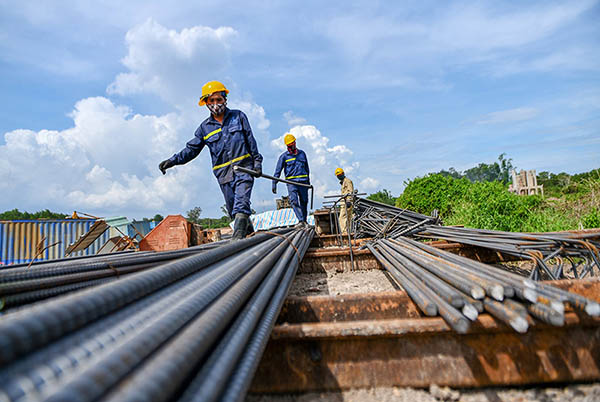 Thị trường vật liệu xây dựng trông chờ vào đầu tư công