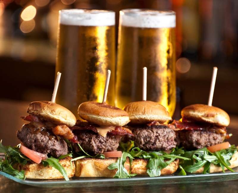 Bia leffe vàng ngon hay leffe nâu ngon?