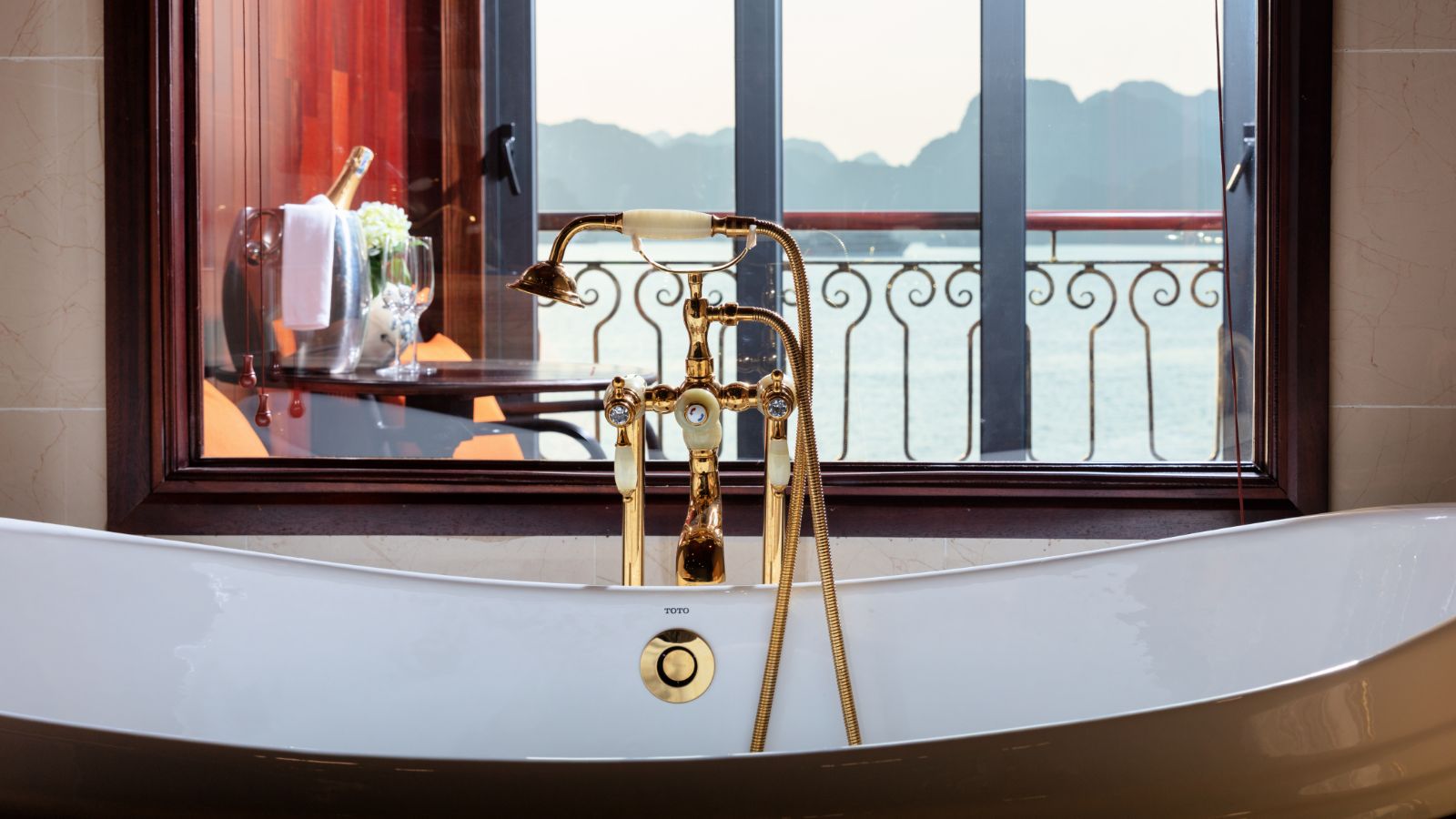Voucher Du Thuyền Indochine Lan Hạ