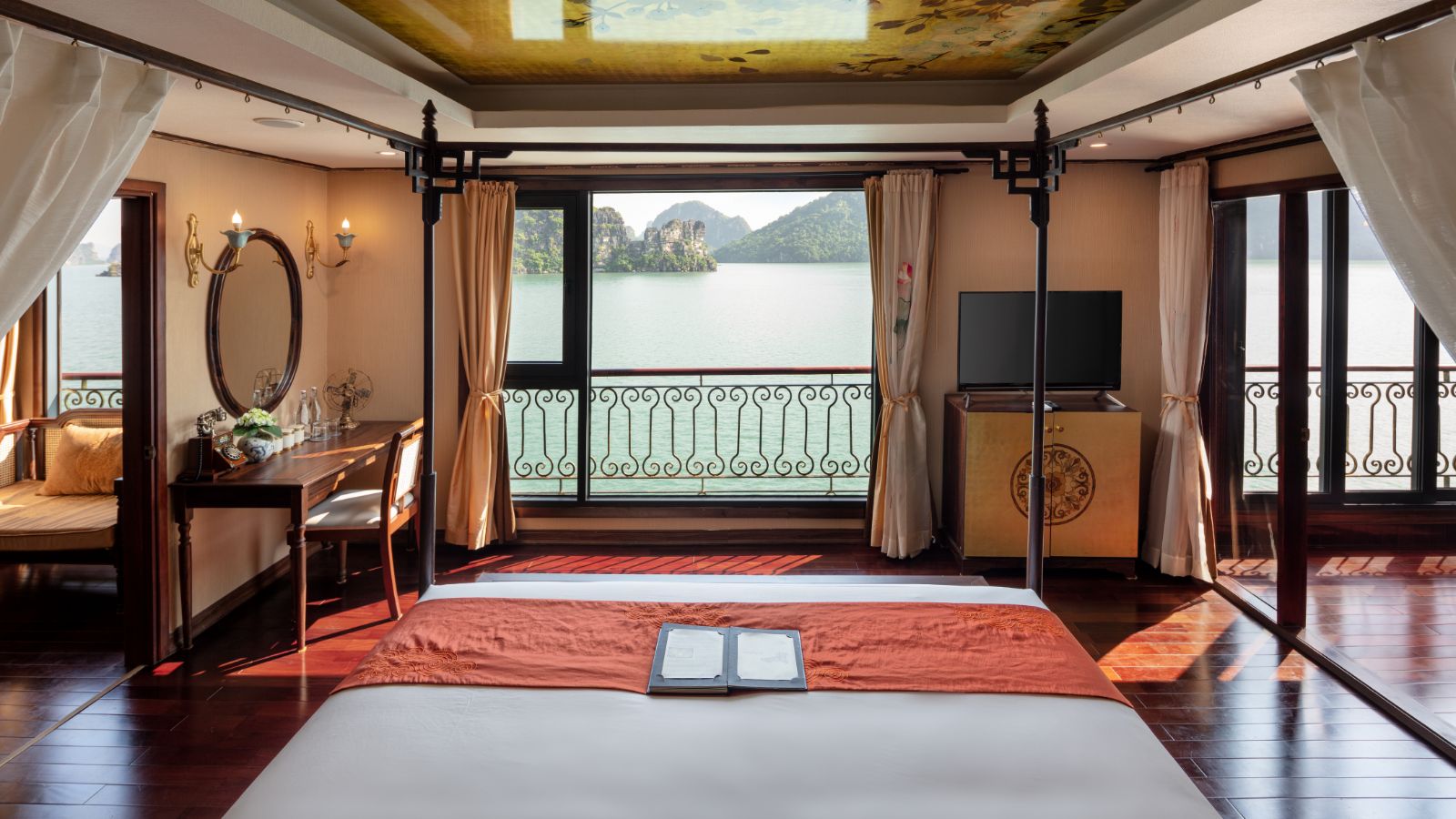 Voucher Du Thuyền Indochine Lan Hạ