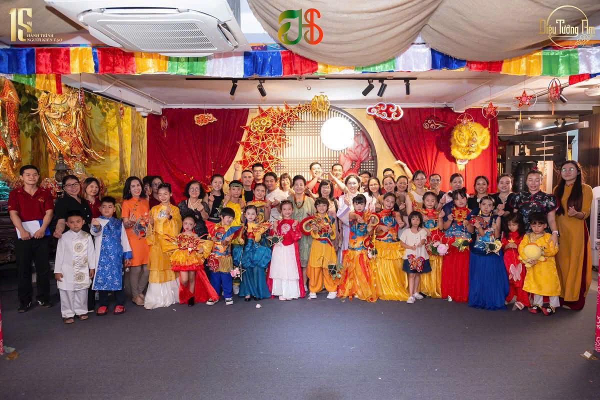 Workshop làm đèn ông sao cùng Mỹ thuật Hồng Sâm tại Diệu Tướng Am Sài Gòn