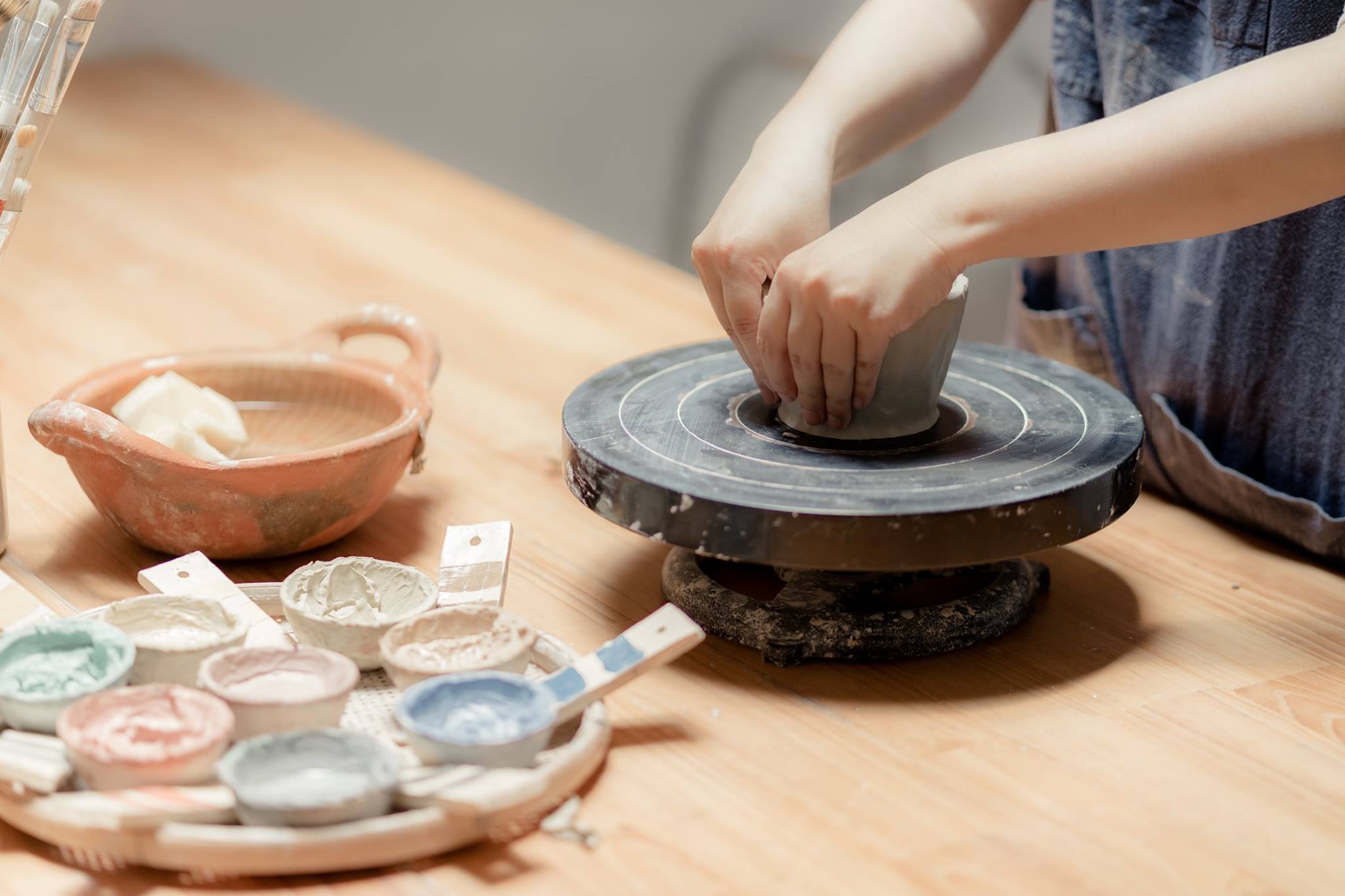 Nghệ thuật làm gốm: Từ đất sét đến các tác phẩm nghệ thuật