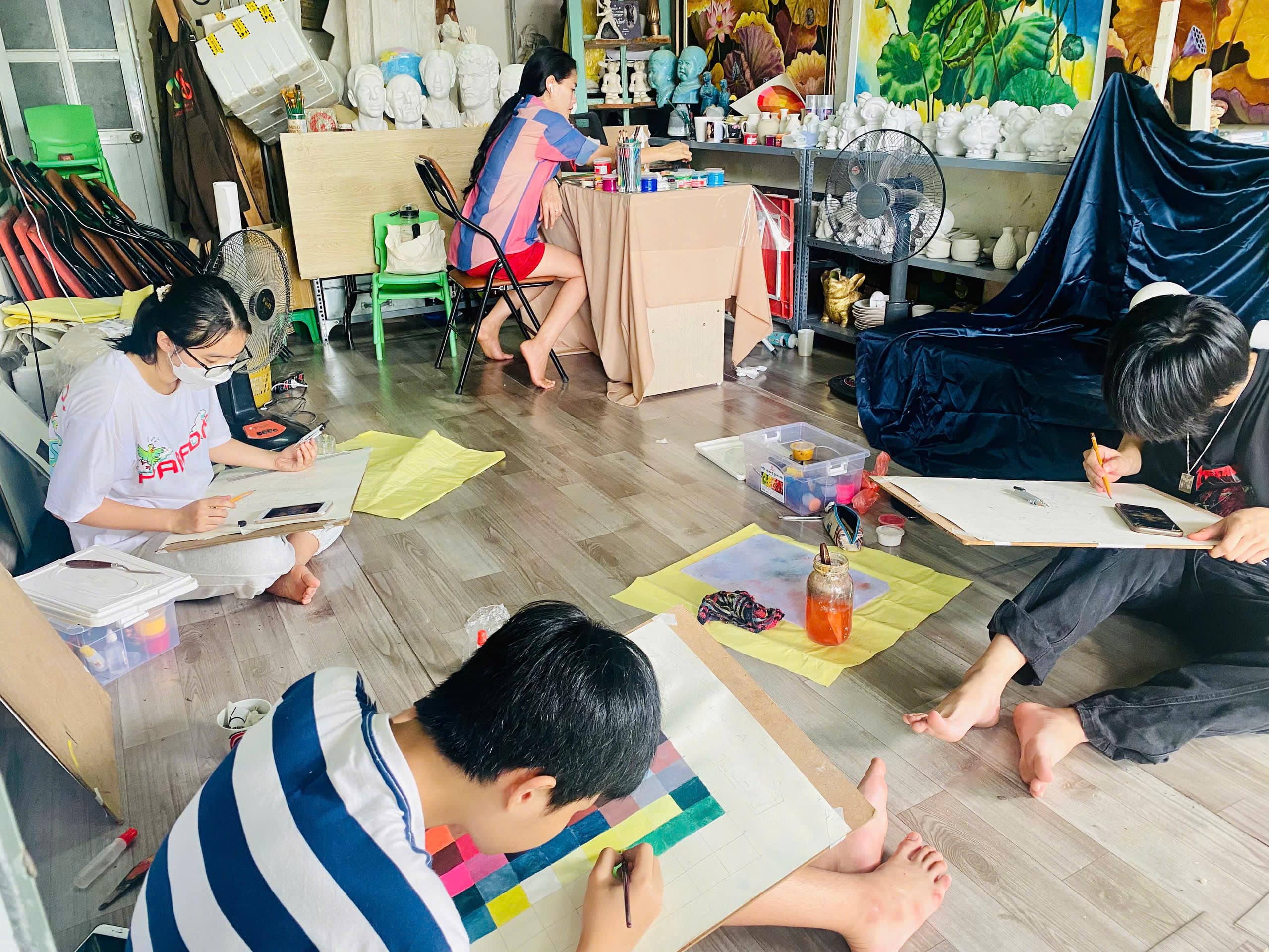 Luyện thi đại học mỹ thuật: Những kinh nghiệm quan trọng giúp bạn không “mất phương hướng”