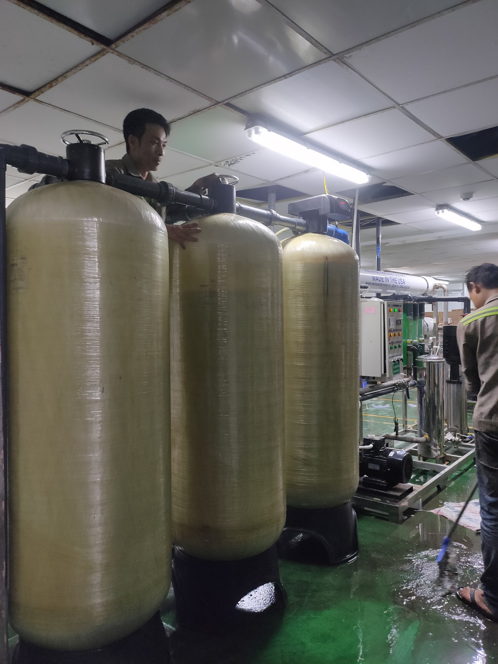 Di Dời, Thay Vật Liệu Lọc Và Lắp Đặt Lại Hệ Thống Lọc Nước RO 5000 Lít