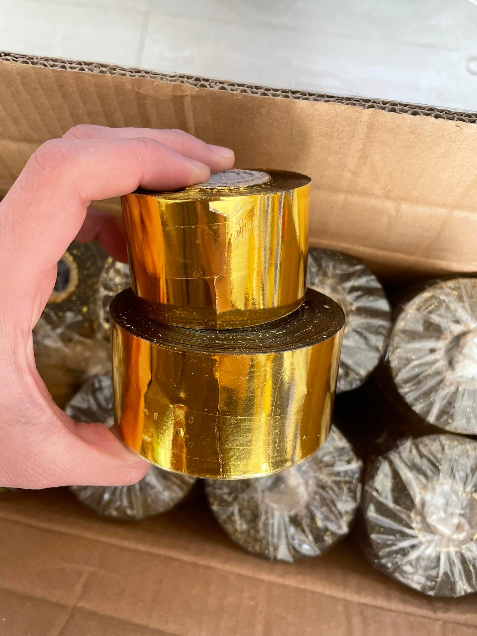 Vàng cuộn dùng trong dát vàng tượng phật, dừa, mỹ nghệ