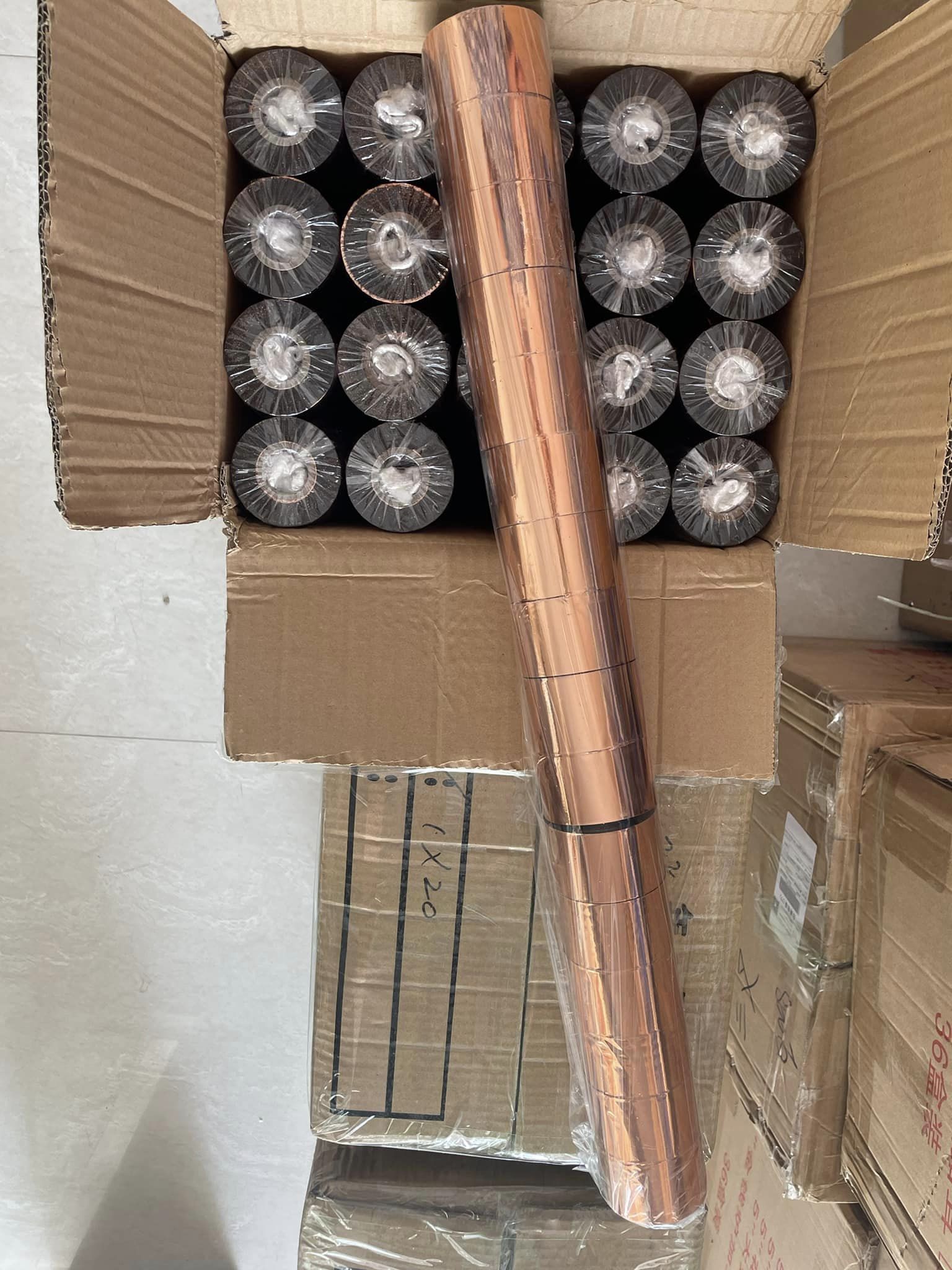 Vàng cuộn dùng trong dát vàng tượng phật, dừa, mỹ nghệ