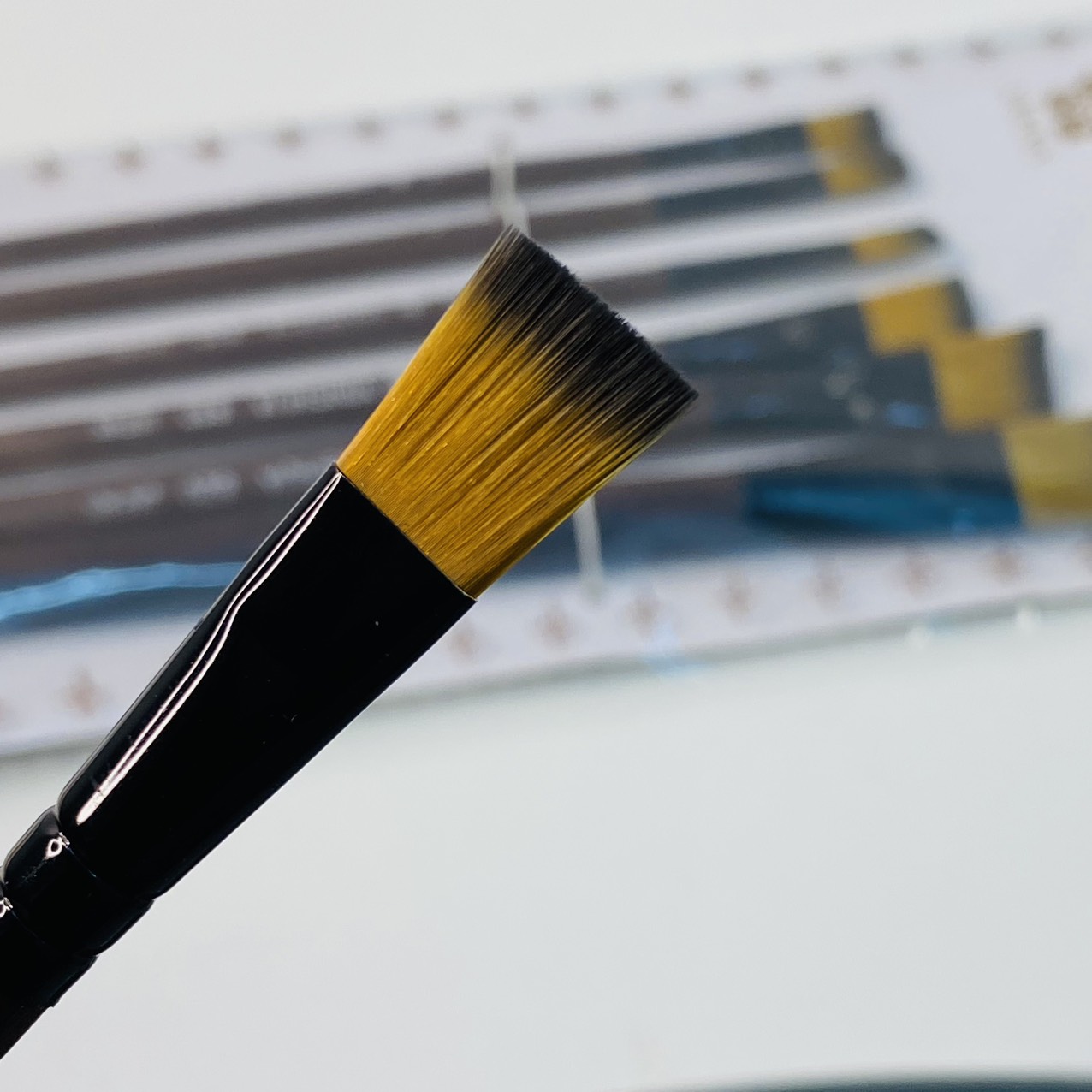 Keo Phủ Bóng Dát Vàng Gốc Nước ( 100ml ) CHACO GOLD