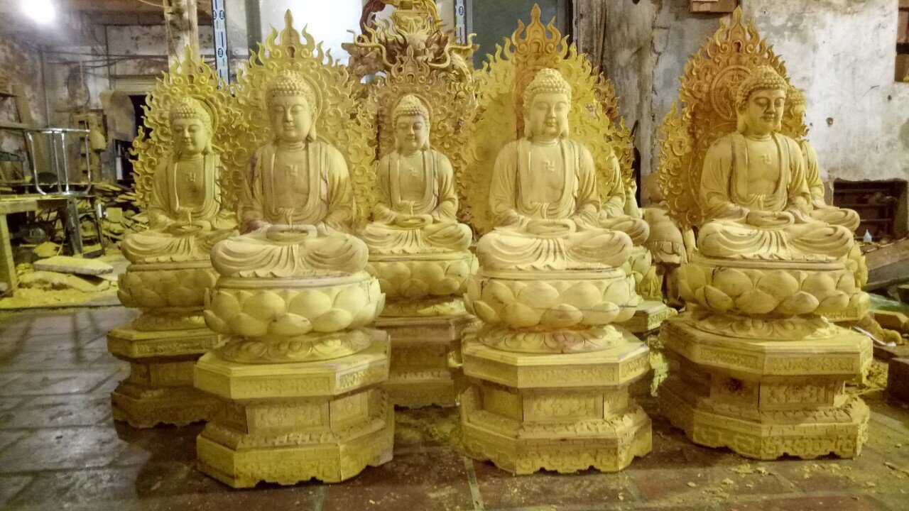 Tượng Phật Dược Sư bằng gỗ