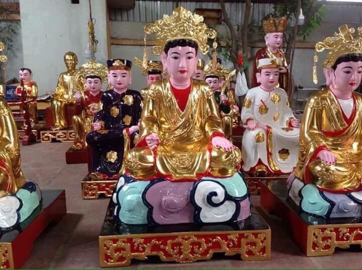 Tượng thờ Ông Hoàng: Ông Hoàng Bảy, Ông Hoàng Bơ, Ông Hoàng Mười