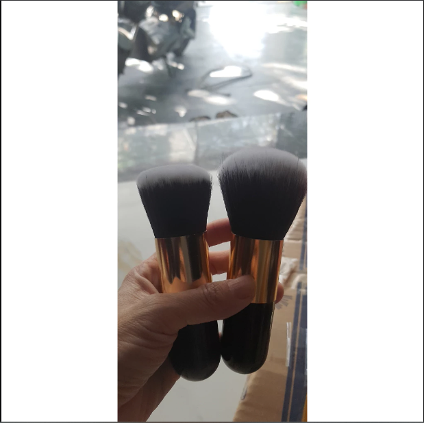 CHỔI DẶM VÀNG CÁN ĐEN LÙN SIÊU MỊN, KHÔNG RỤNG LÔNG, DÙNG TRANG ĐIỂM, DẶM VÀNG SIÊU ĐỈNH