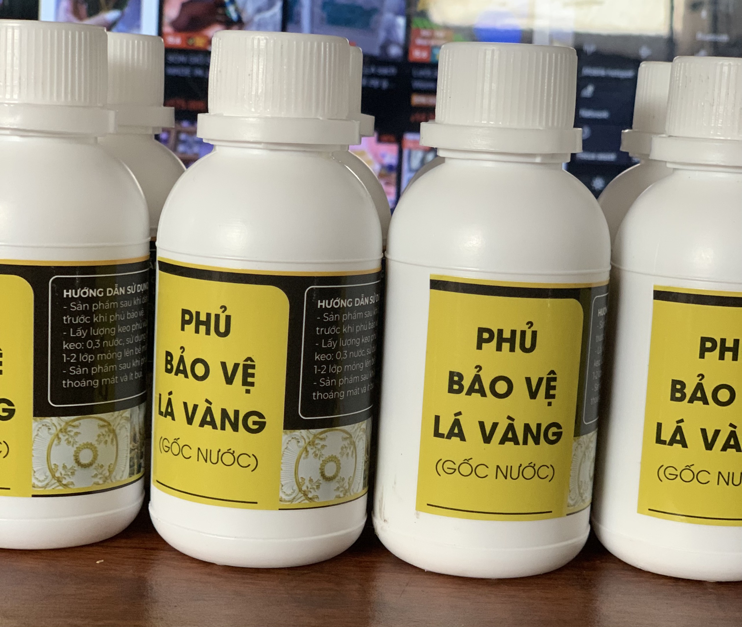 Keo Phủ Bóng Dát Vàng Gốc Nước ( 100ml ) CHACO GOLD