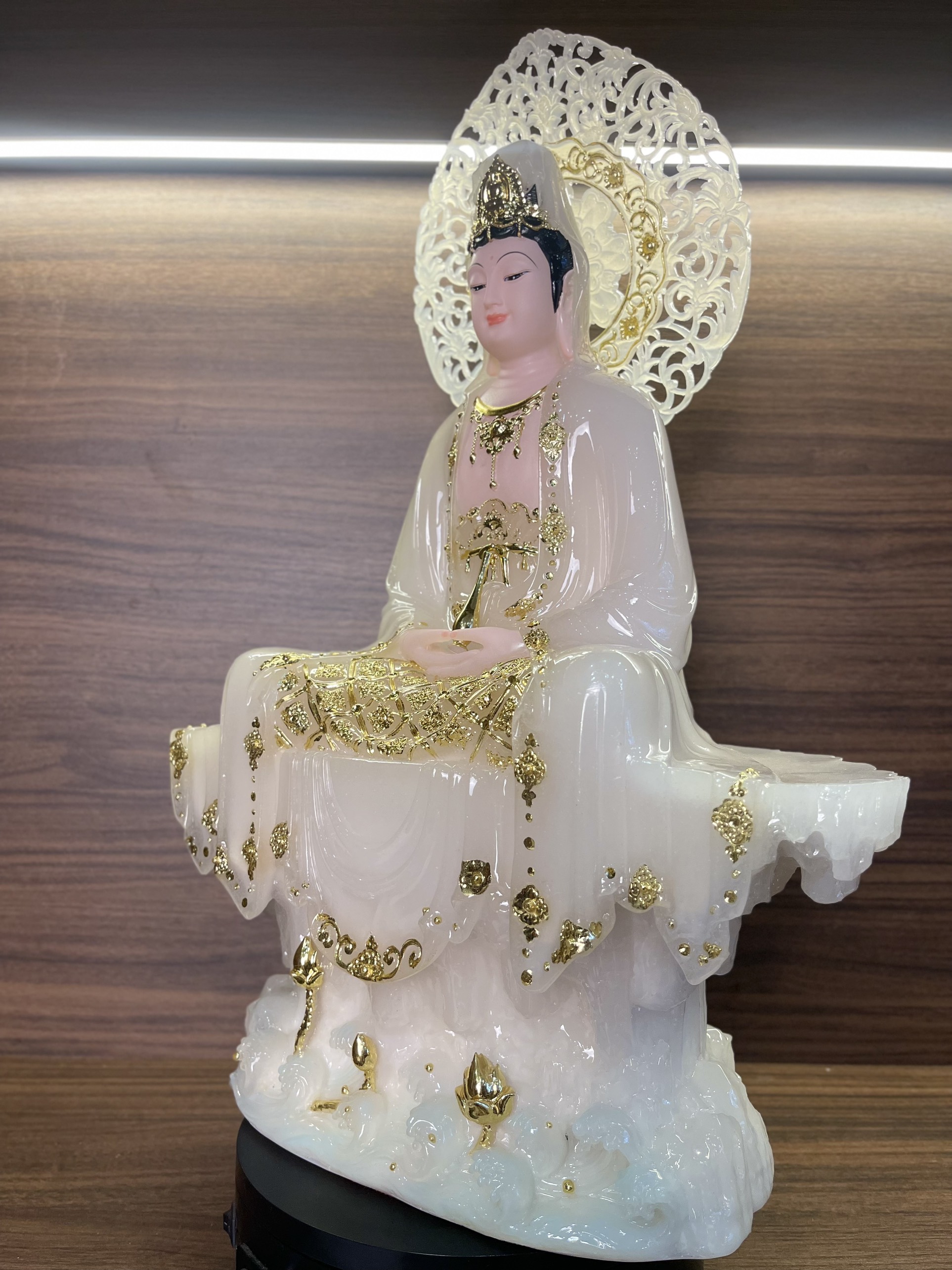 NHIỀU MẪU - TƯỢNG QUÁN ÂM BỒ TÁT TỰ TẠI - CHẤT LIỆU BỘT ĐÁ - NHIỀU MẪU KHÁC NHAU - CAO 30CM/40CM