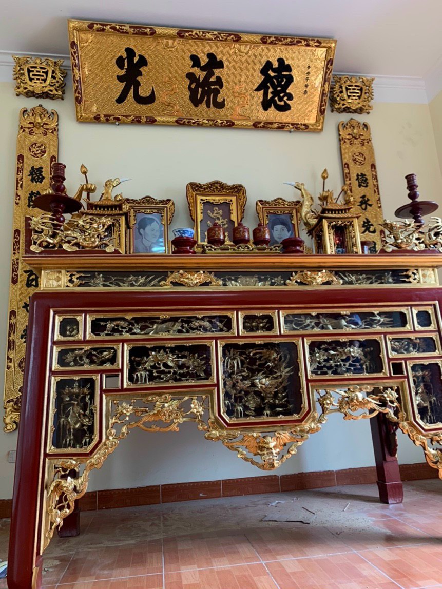 Phòng thờ gia tiên truyền thống PTTT008