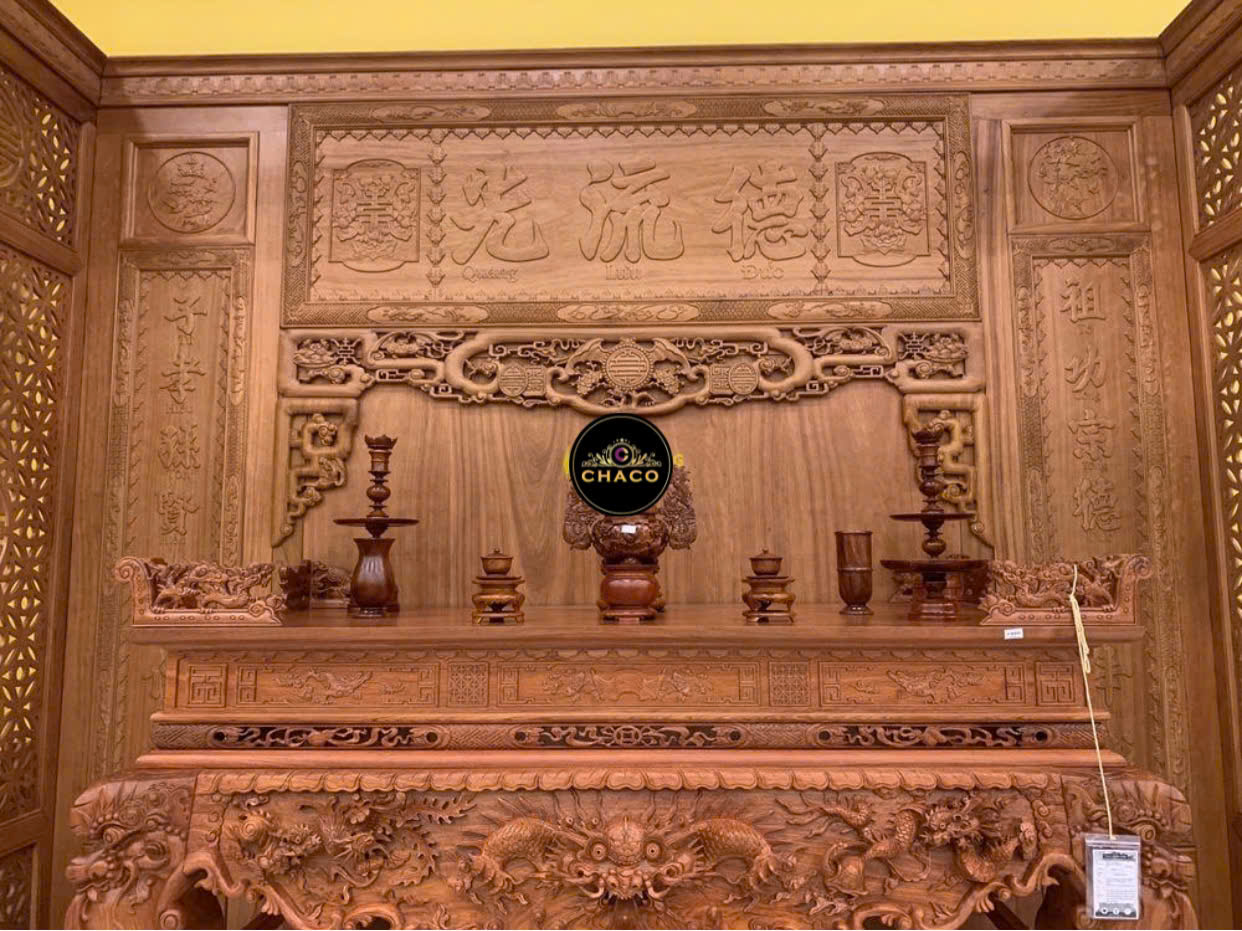 Bộ vách thờ gõ đỏ cổ kính sang trọng BVT01