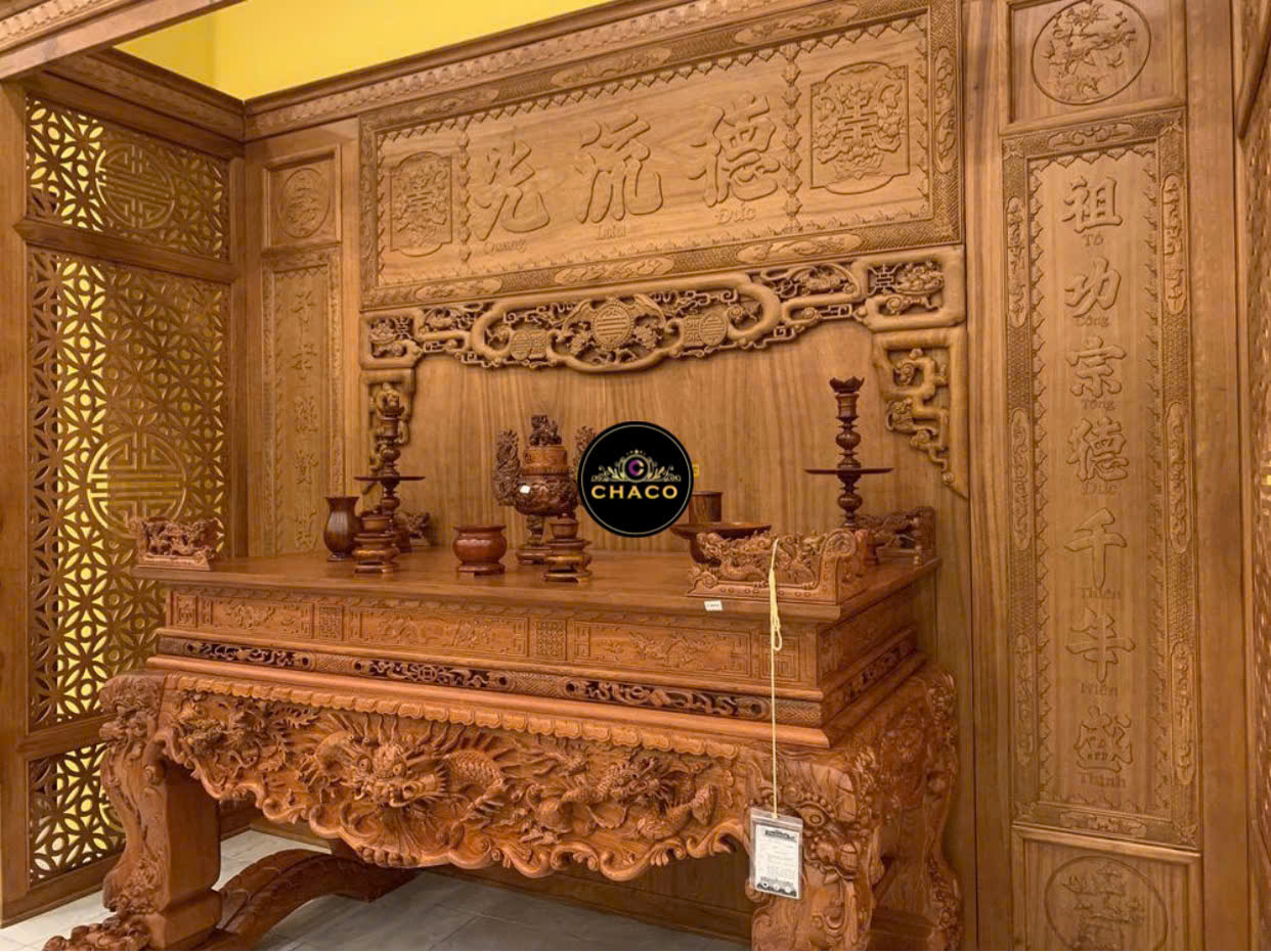 Bộ vách thờ gõ đỏ cổ kính sang trọng BVT01