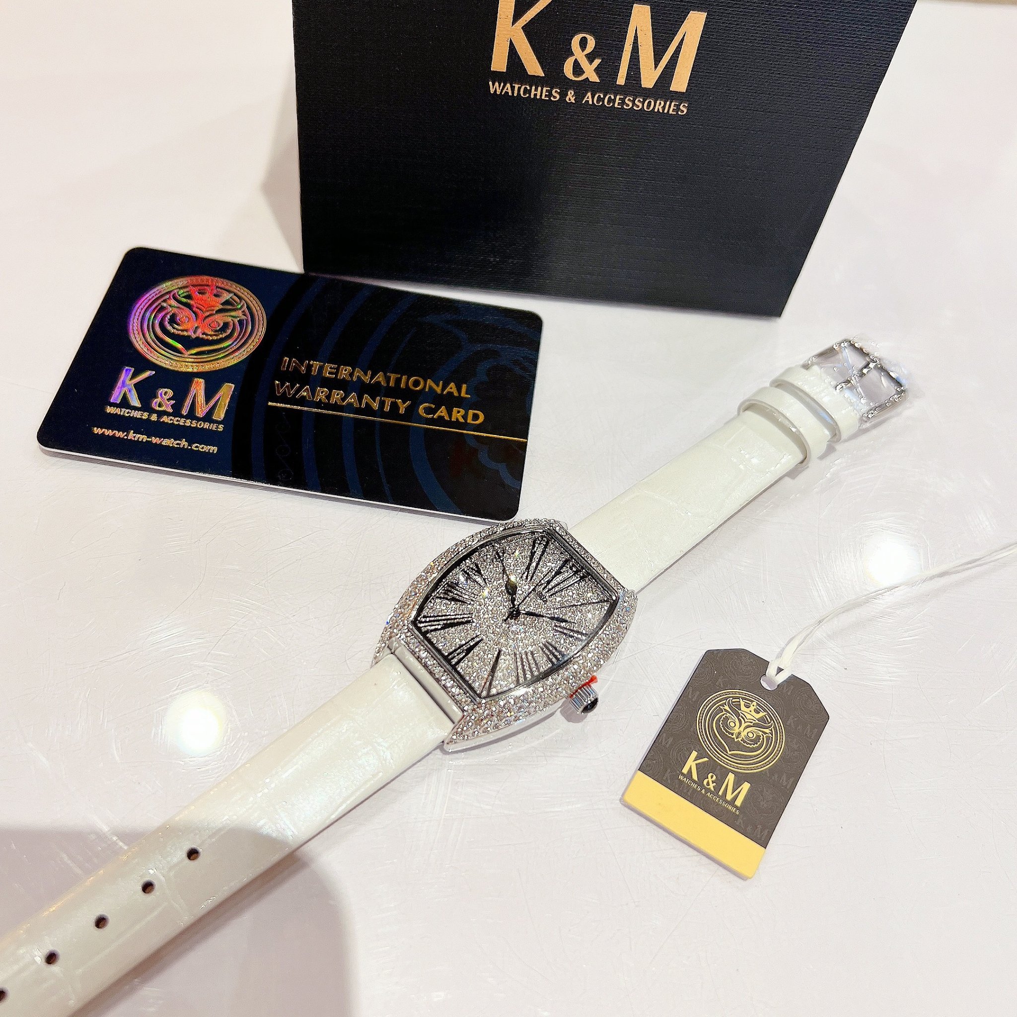 K&M dây da trắng