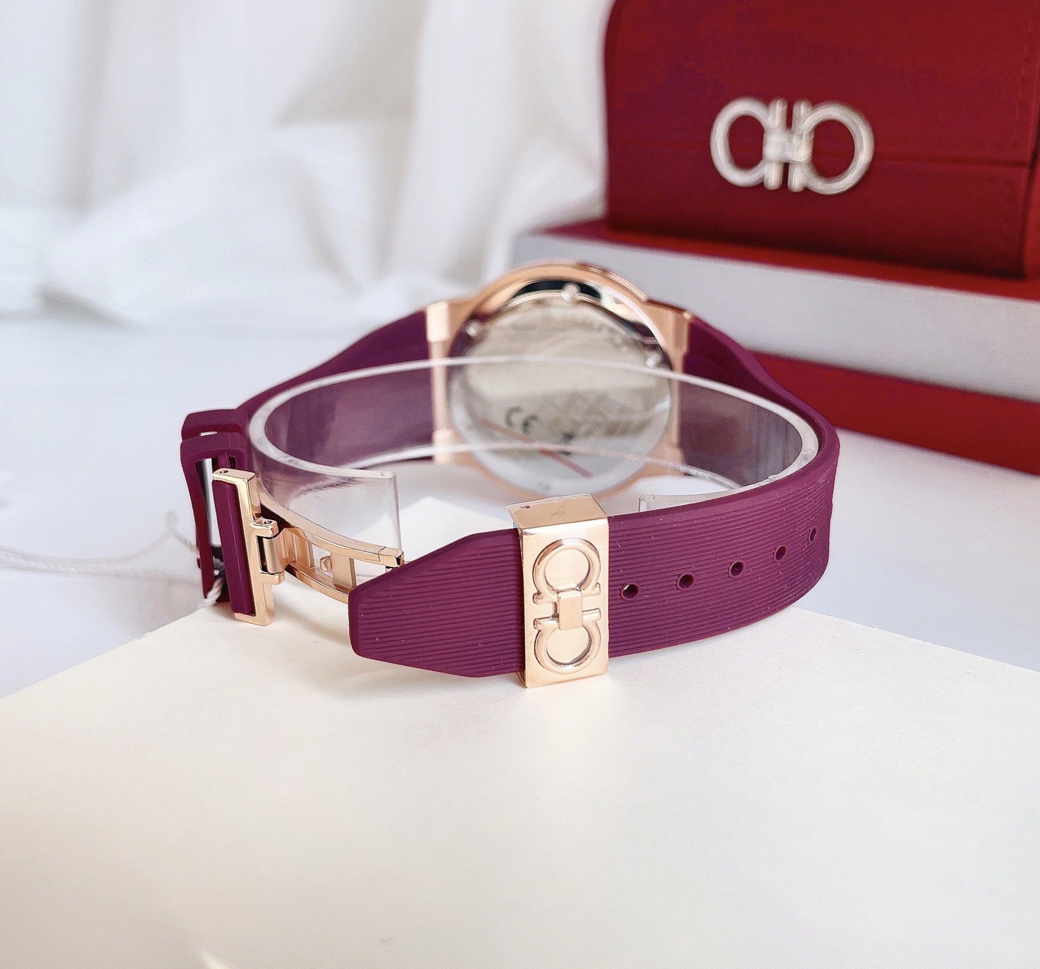 Salvatore Ferragamo F80 Classic unisex cao su hồng