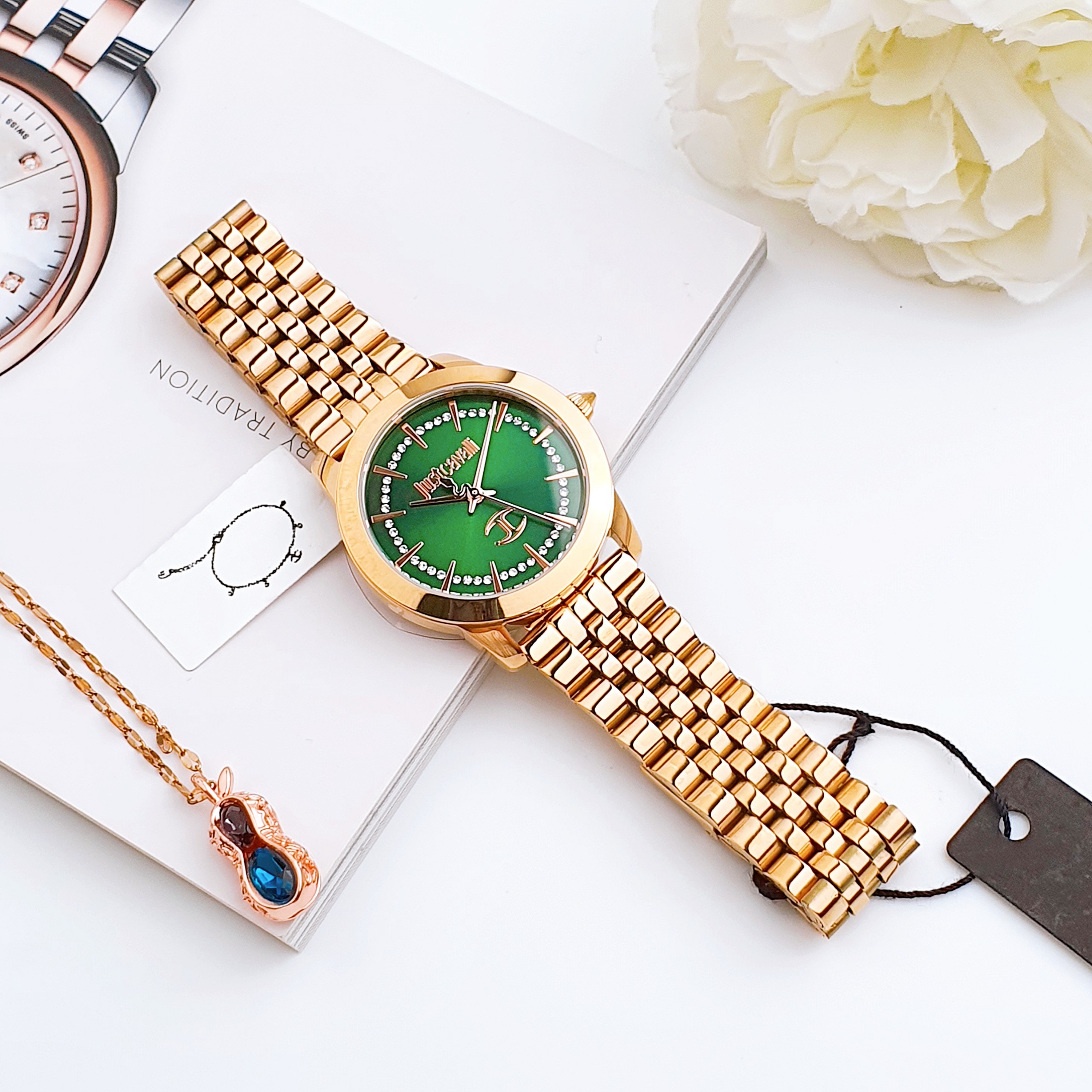 https://ctvdonghochinhhang.com/san-pham/just-cavalli-jc1l211m0085#:~:text=Next-,Just%20Cavalli%20JC1L211M0085,-3%2C200%2C000%20vn%C4%91