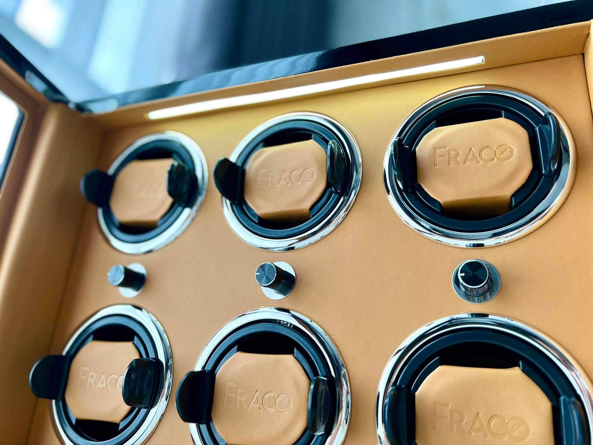 Hộp Xoay Fraco X600N Brown