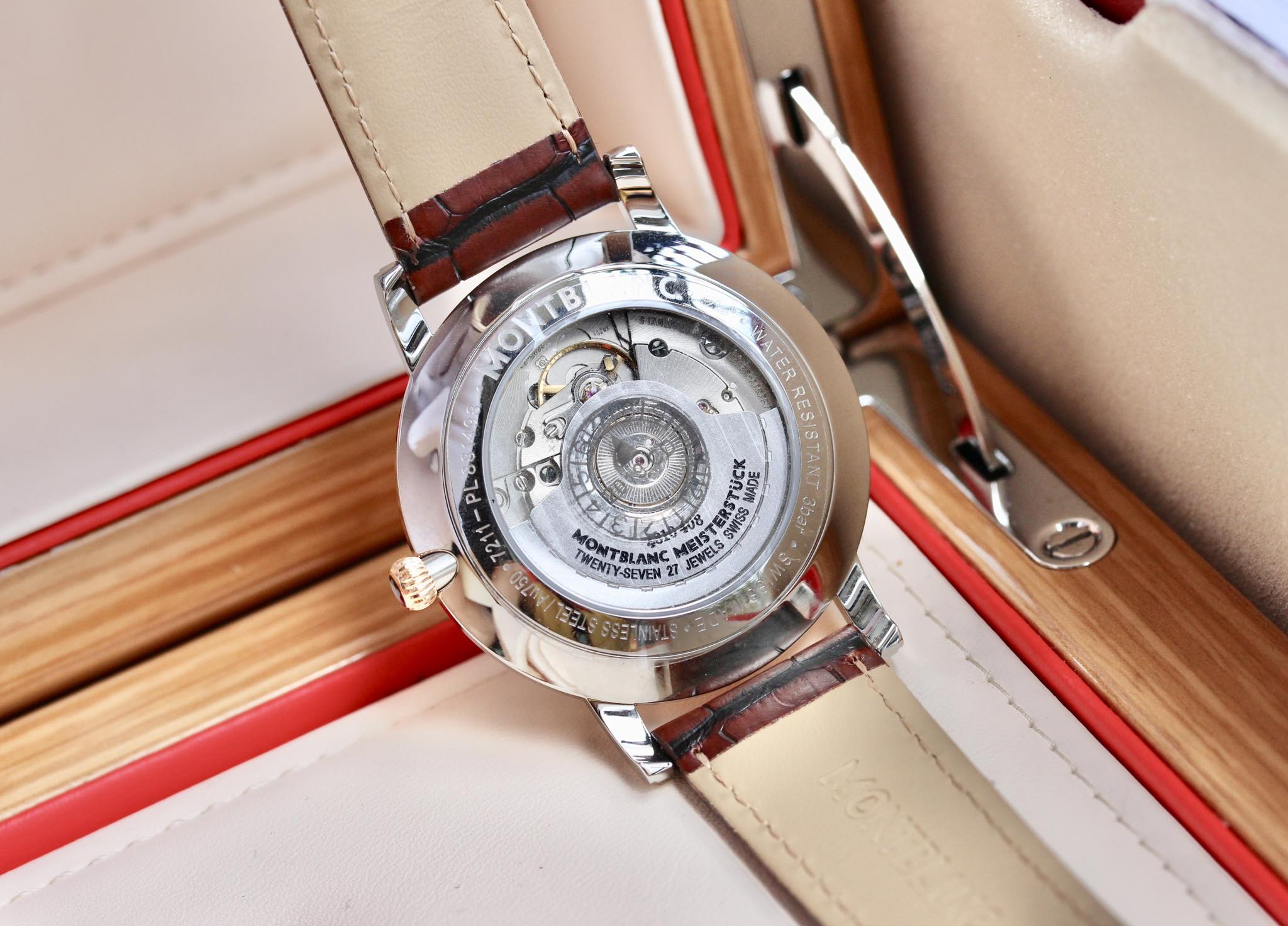 MontBlanc 107309 Size 39