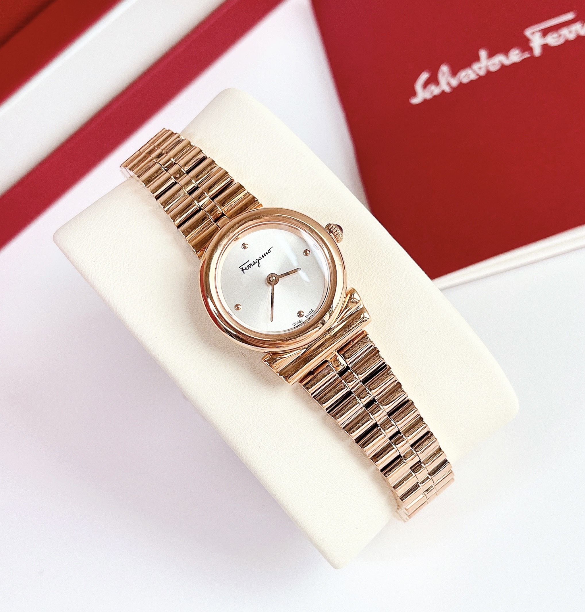 Salvatore Ferragamo Gancini (rose)