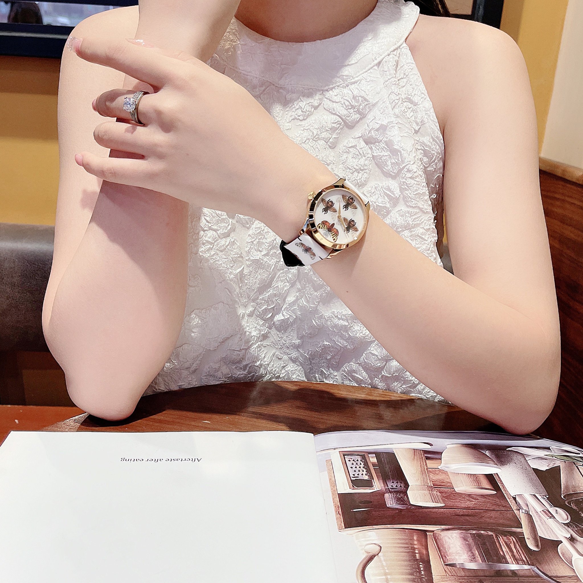 Gucci G-Timeless (hoa ong bướm)