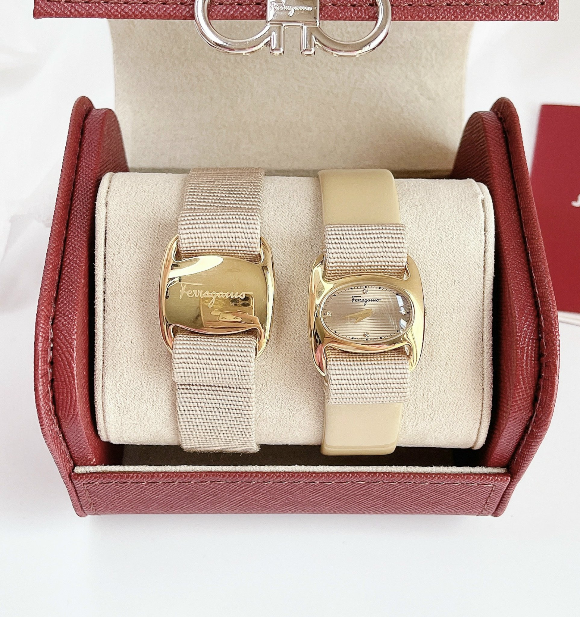 Salvatore Ferragamo Varina (dây da nâu)