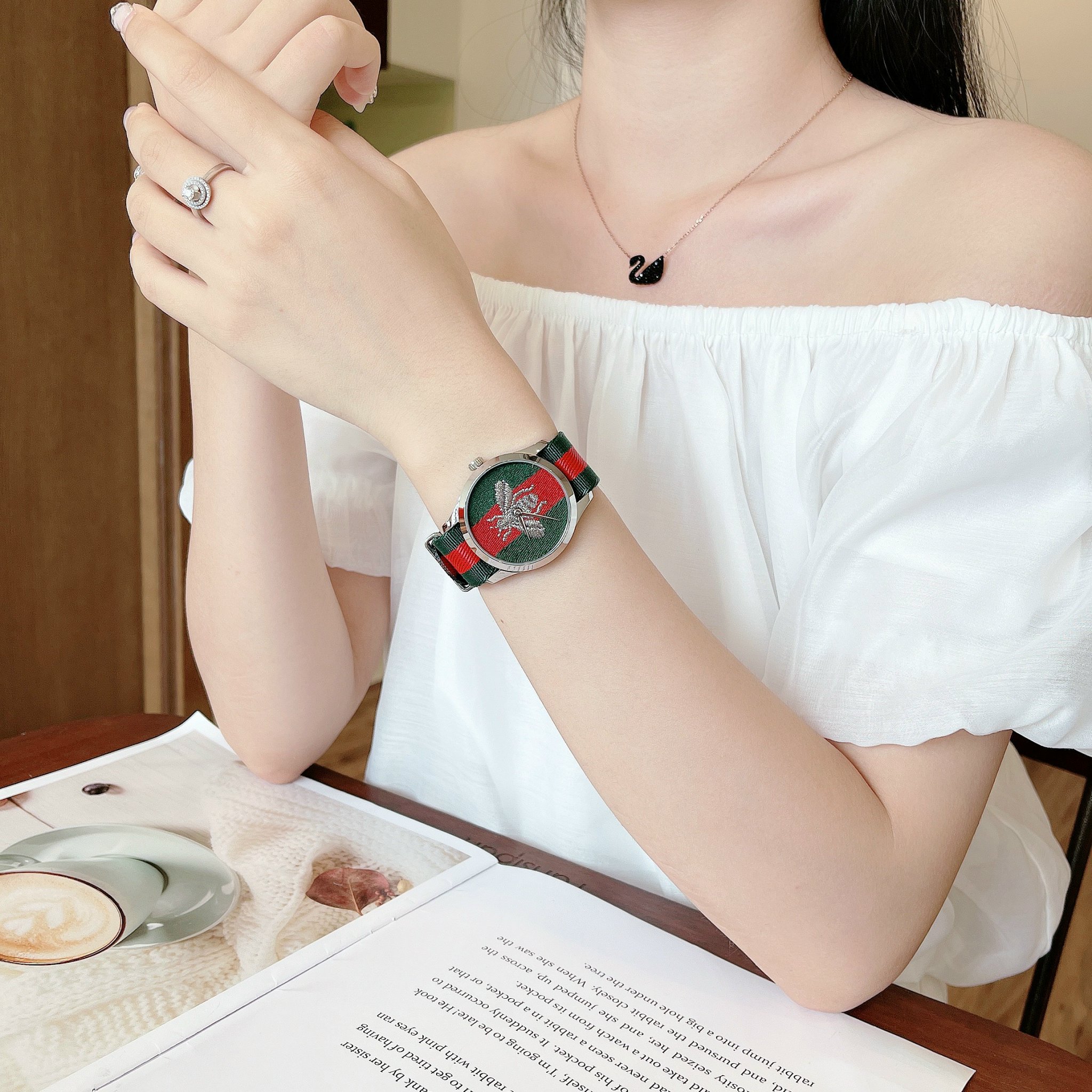 Gucci G-Timeless Le Marche des Merveilles