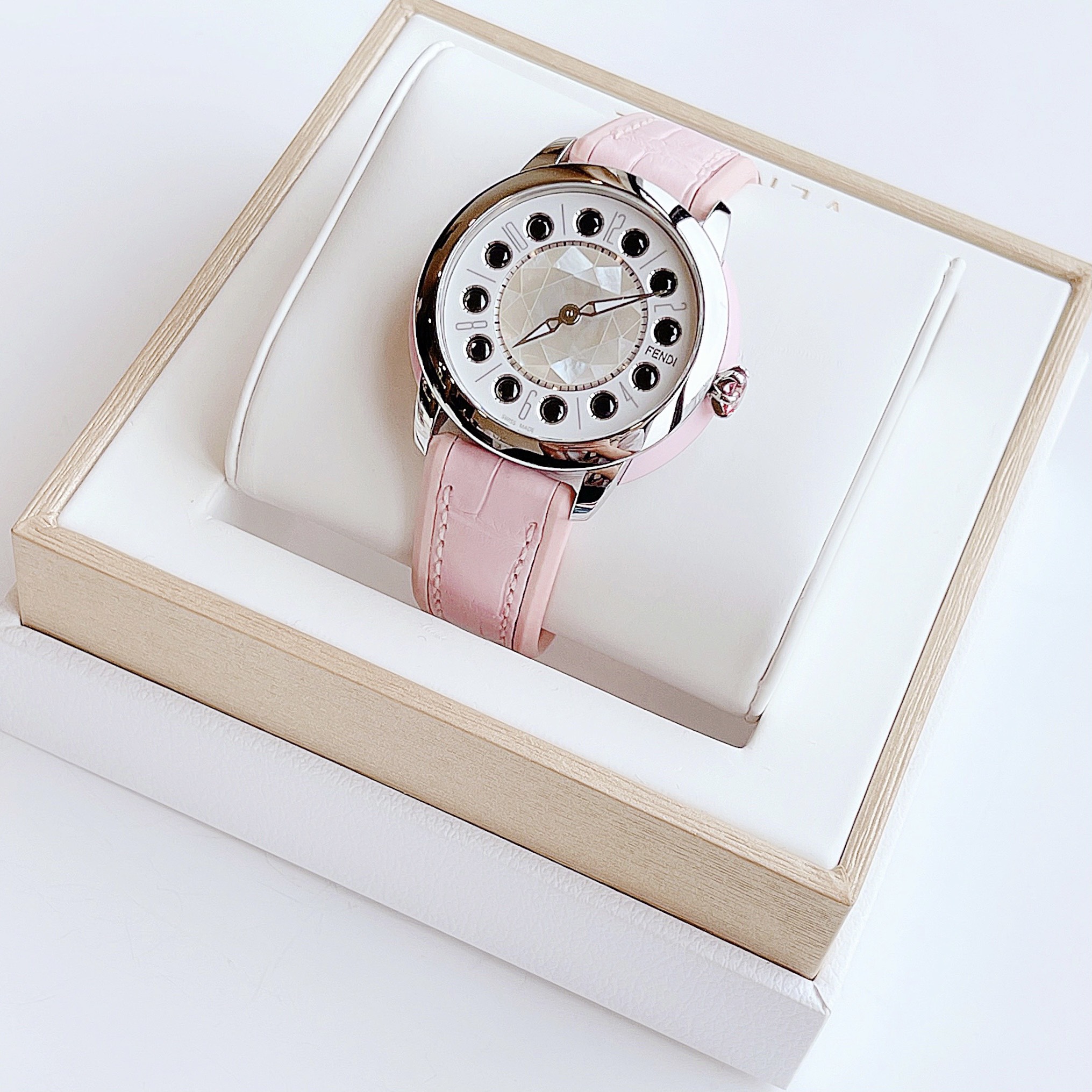 Fendi iShine (da hồng)