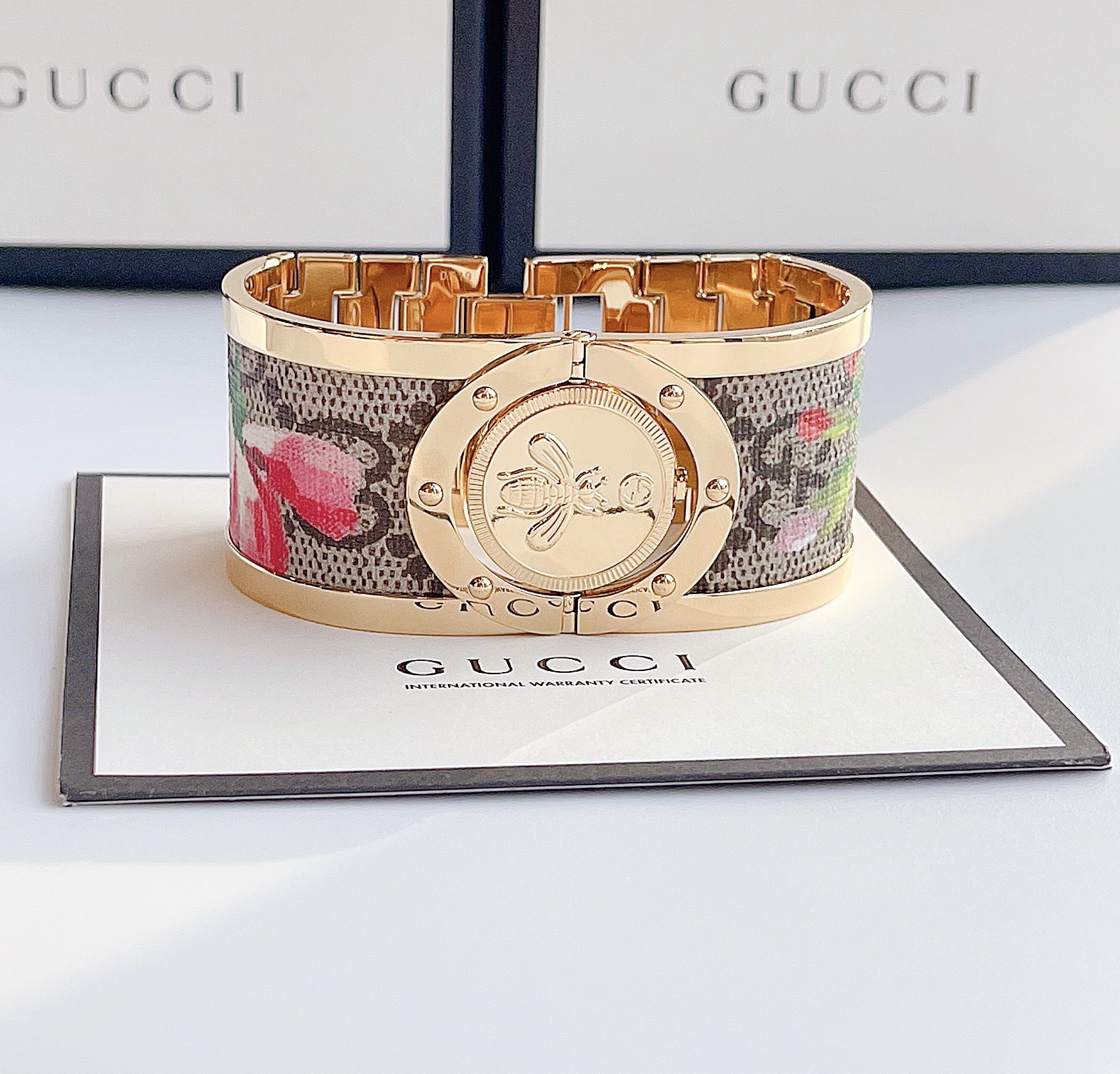 Gucci Twirl ( viền gold)