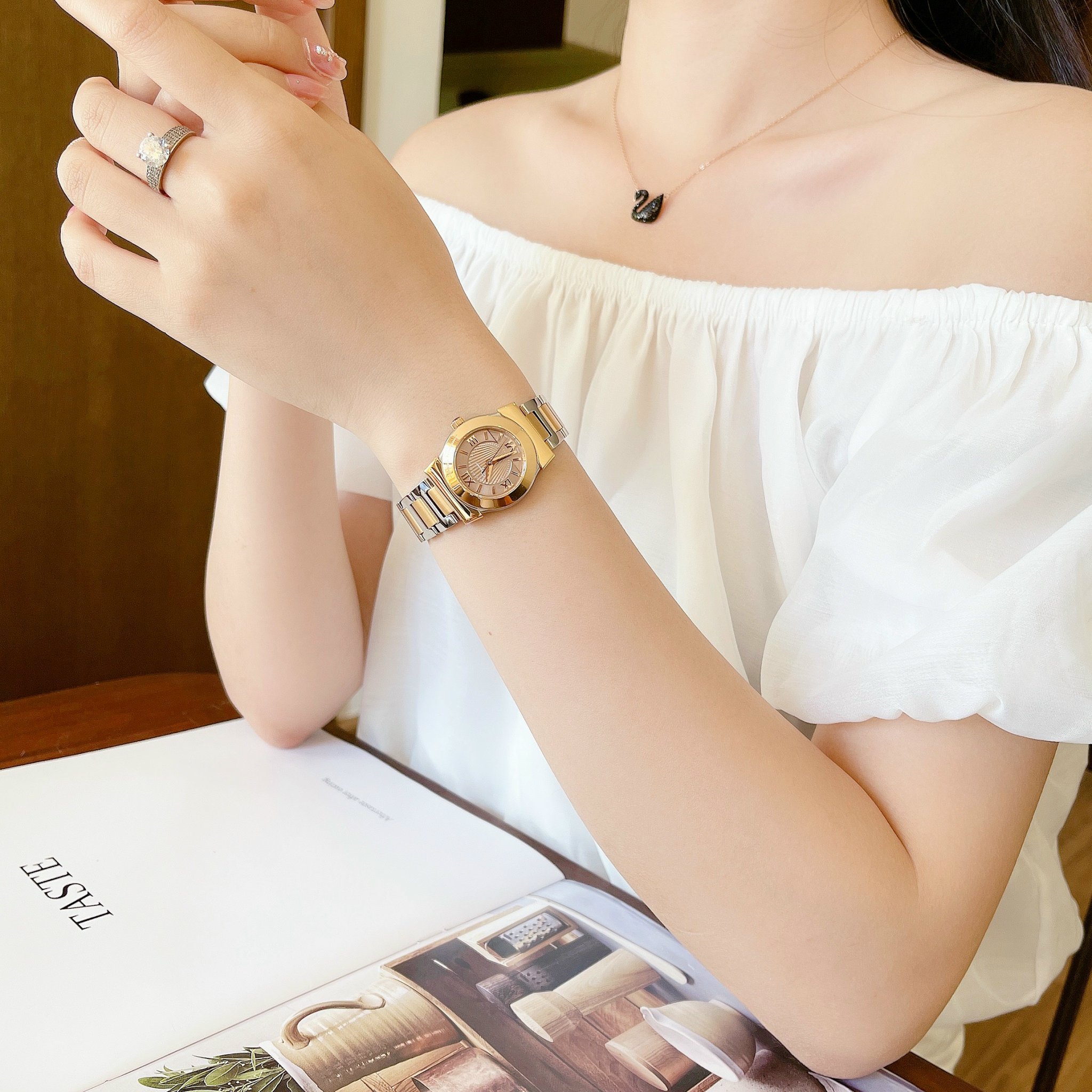 Salvatore Ferragamo Vega ( cặp )