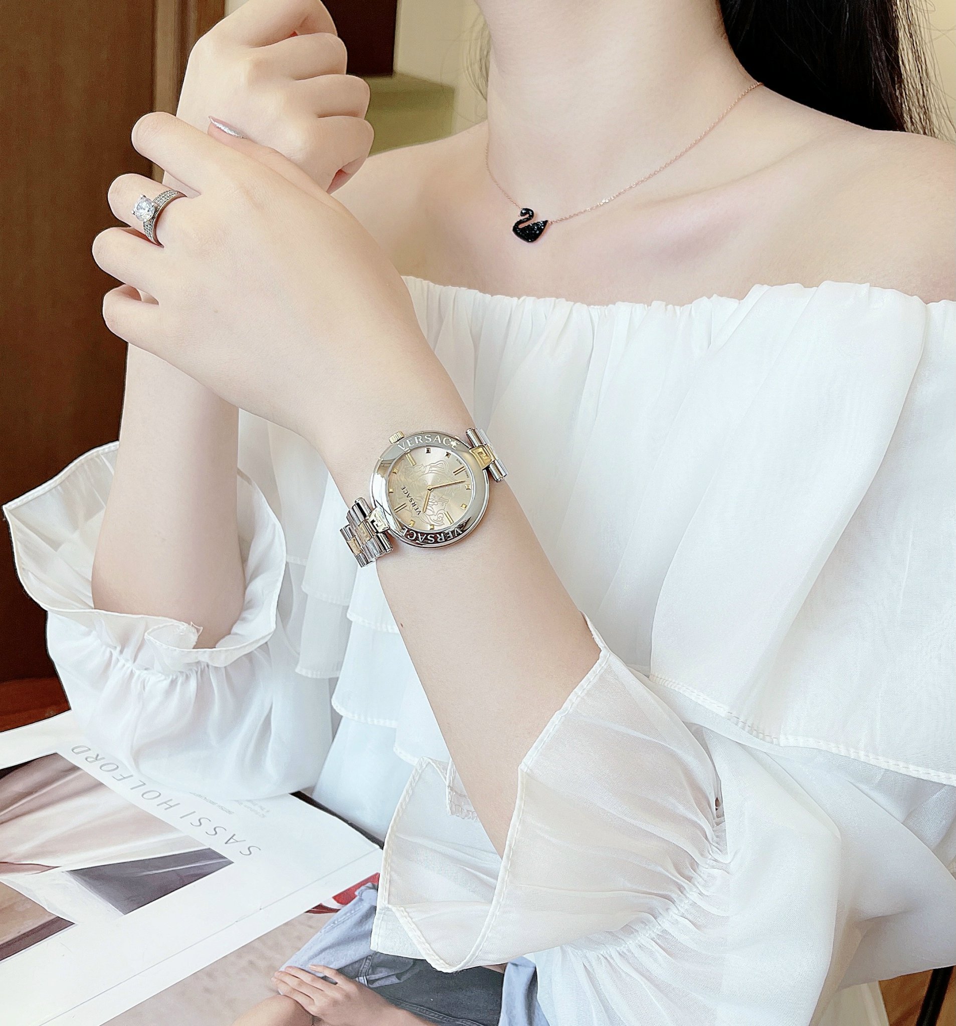 Versace New Lady Women's Watch Newss2021 (demi)
