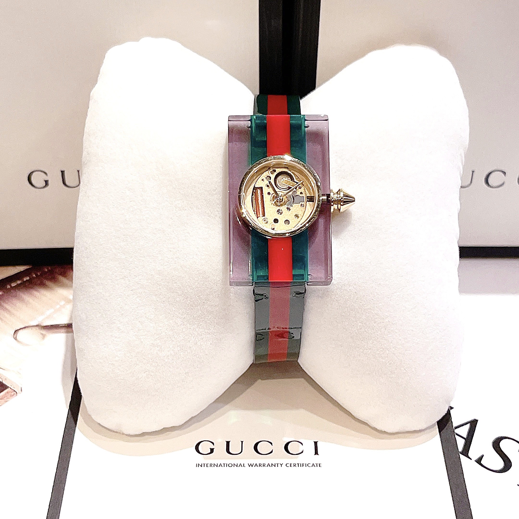 Gucci Plexiglas YA143505
