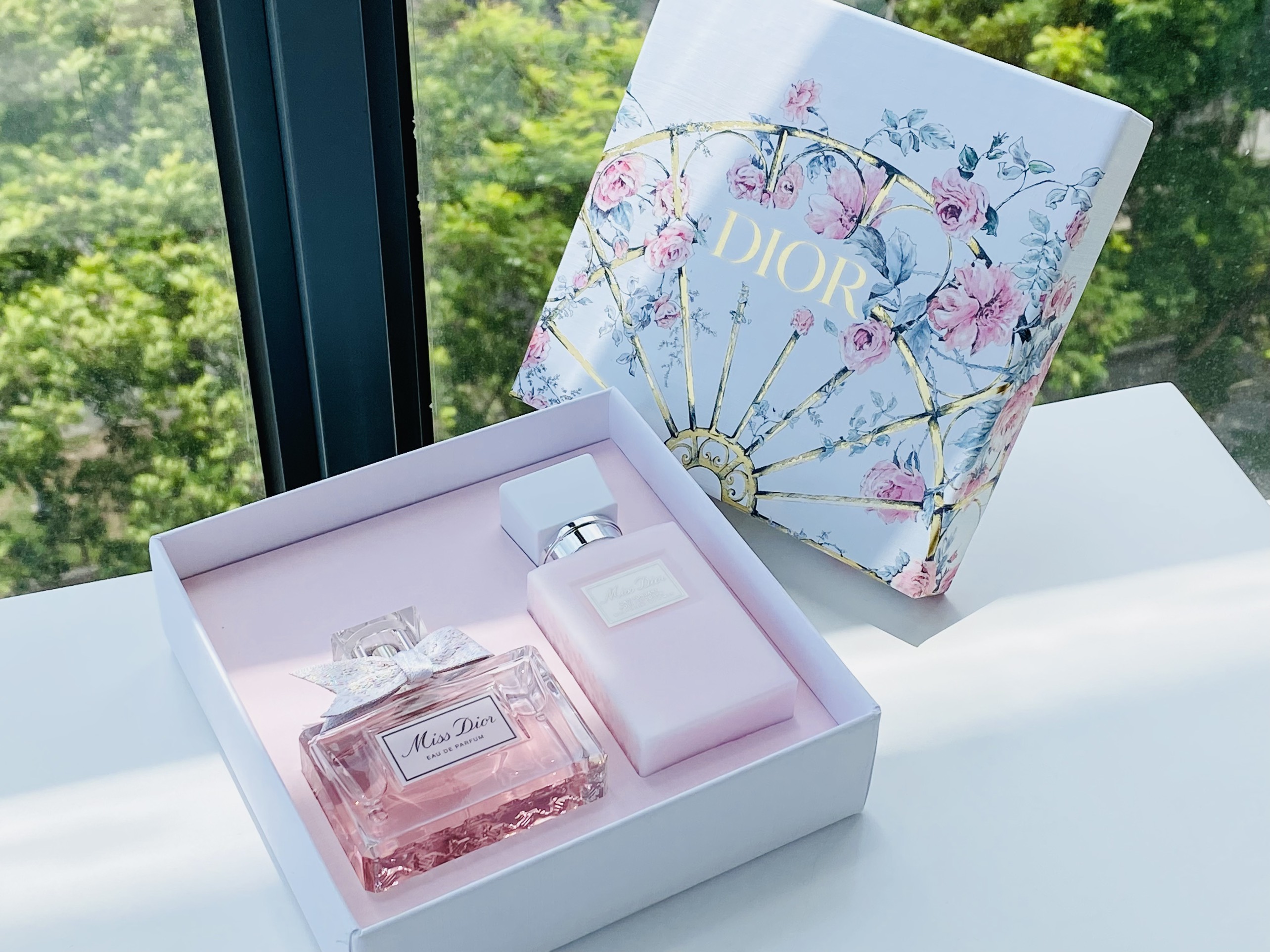 Set Miss Dior 50ml + lotion tận 75ml